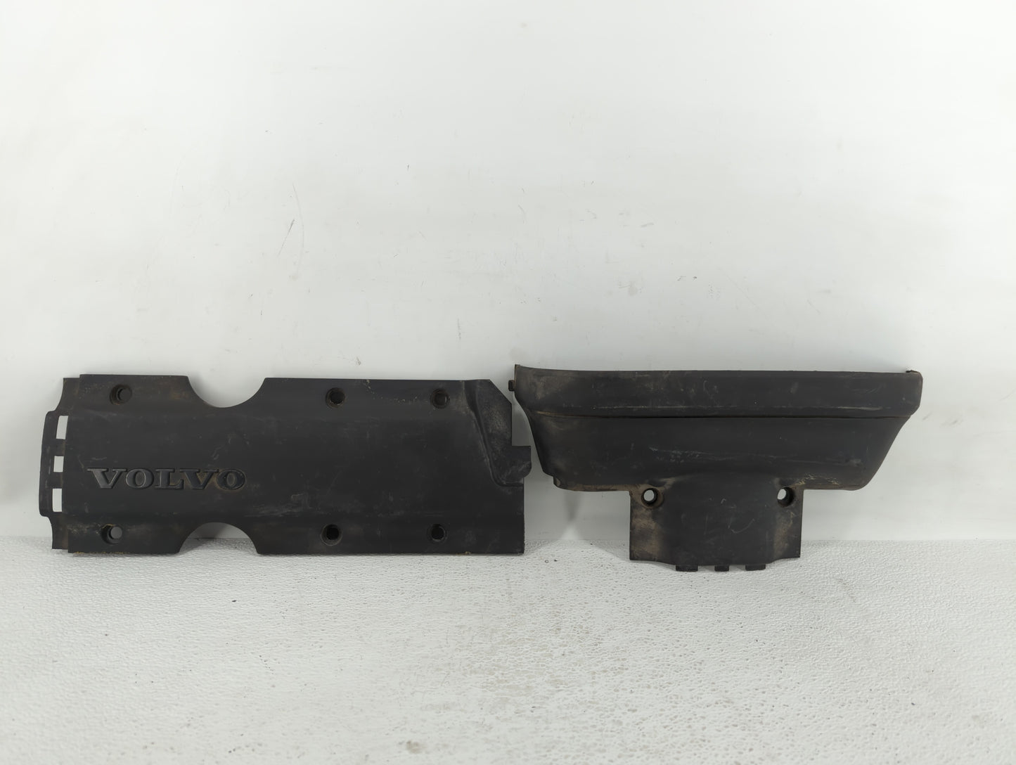 2004 Volvo V60 Engine Cover - Oemusedautoparts1.com