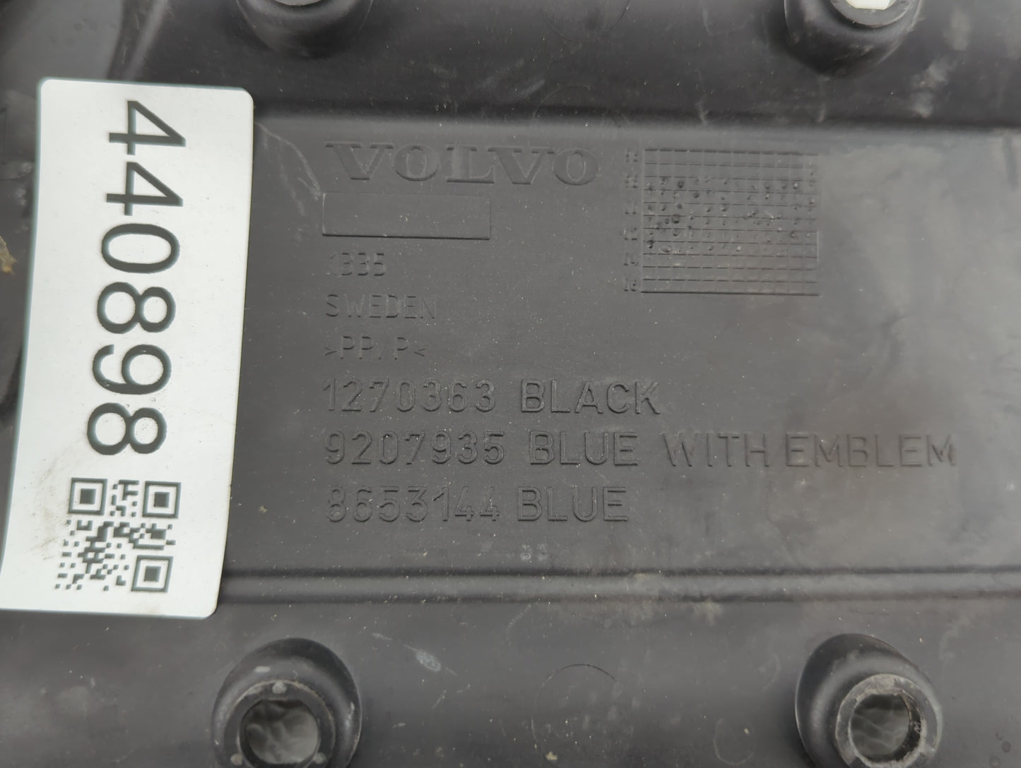 2004 Volvo V60 Engine Cover - Oemusedautoparts1.com