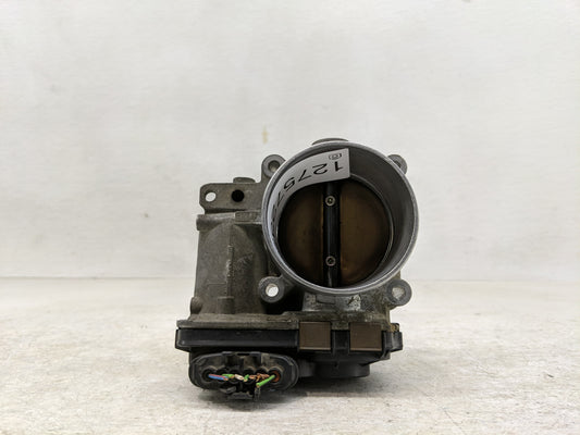 2003-2004 Volvo V70 Throttle Body Fits Fits 2003 2004 OEM Used Auto Parts - Oemusedautoparts1.com