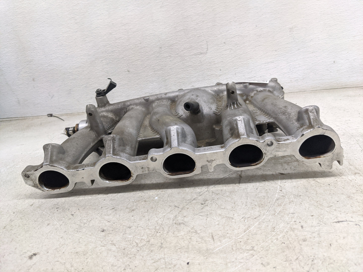 2004 Volvo V70 Air Intake Manifold P/N:08699010 Fits OEM Used Auto Parts - Oemusedautoparts1.com
