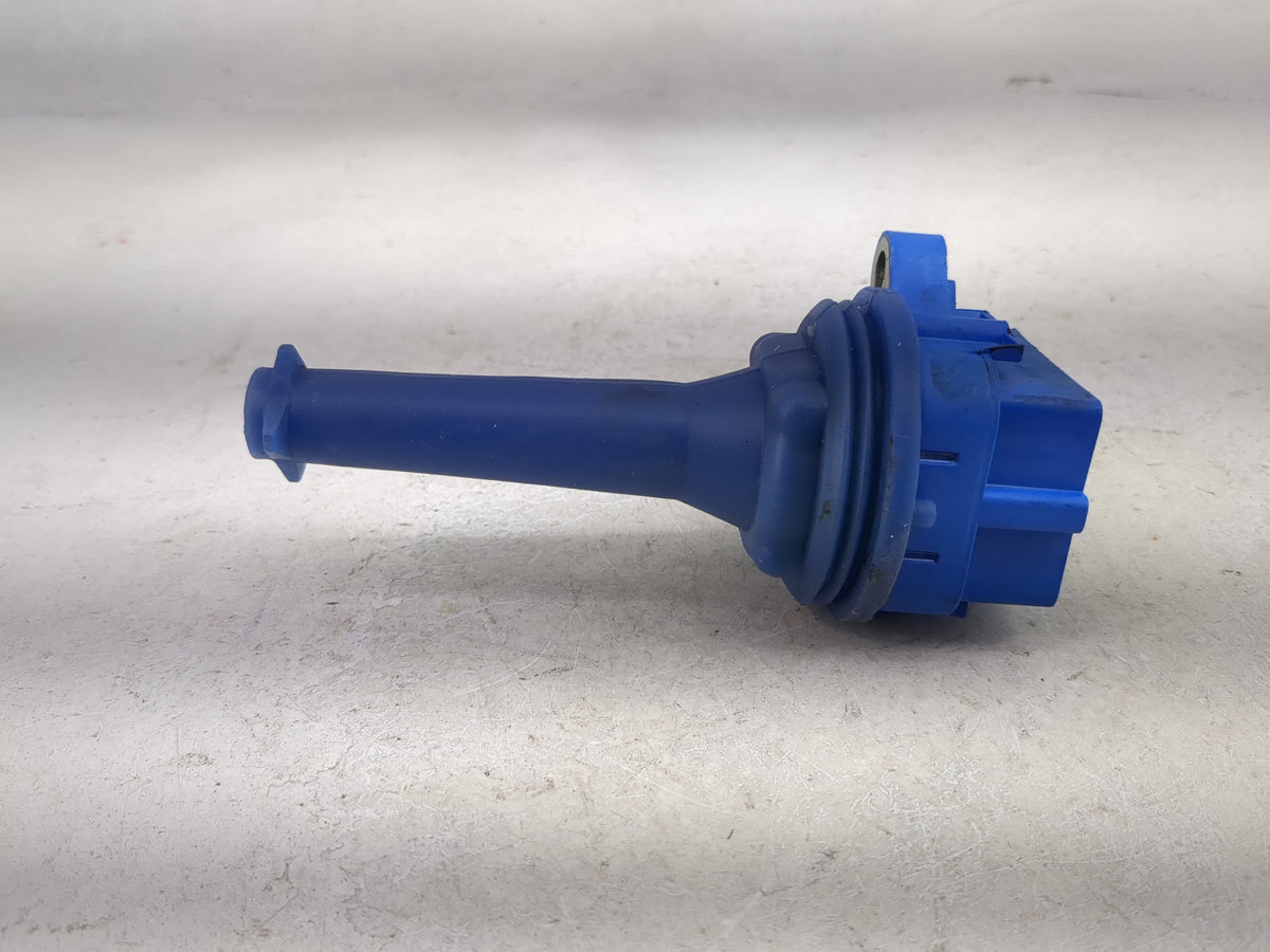 2004 Volvo V70 Ignition Coil Igniter Pack 1482247 - Oemusedautoparts1.com