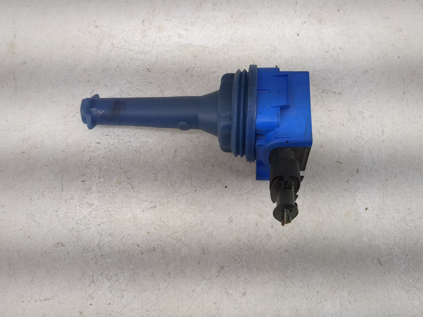 2004 Volvo V70 Ignition Coil Igniter Pack 1482248 - Oemusedautoparts1.com