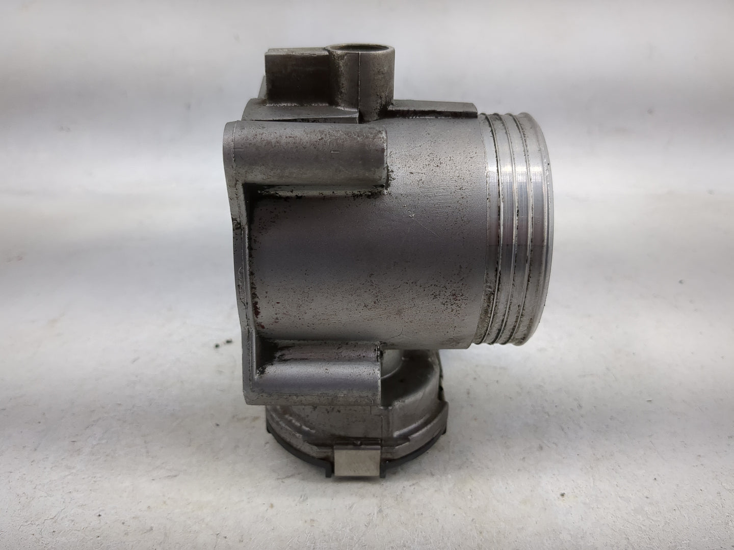 2004 Volvo V70 Throttle Body P/N:30650013 0 280 750 103 Fits OEM Used Auto Parts - Oemusedautoparts1.com