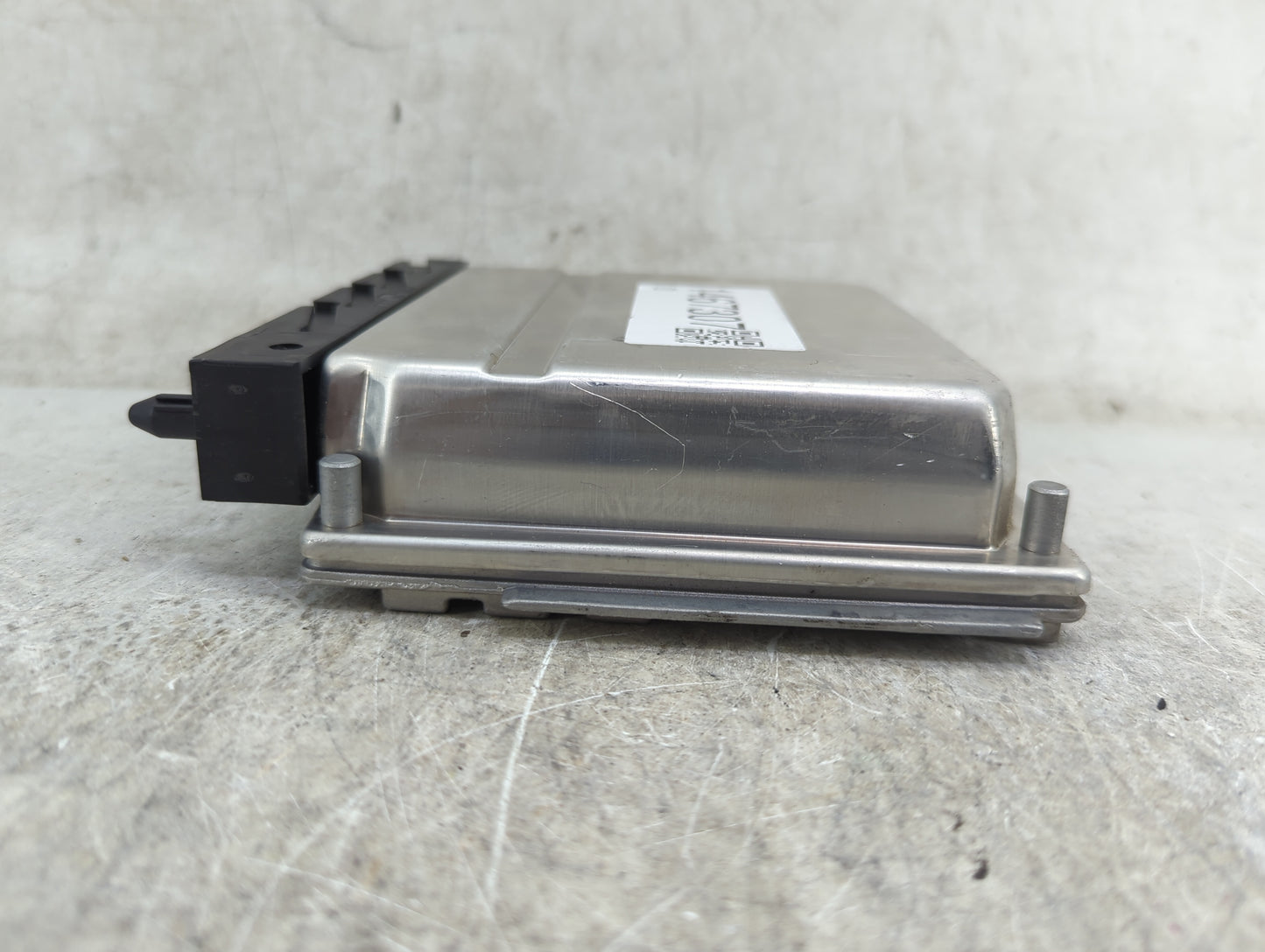 2004 Volvo Volvo 60 Series PCM Engine Control Computer ECU ECM PCU OEM P/N:08675760 A 0261207712 Fits Fits 2002 2003 OEM Use
