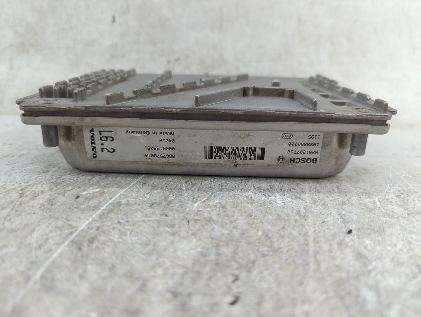 2004 Volvo Volvo 60 Series PCM Engine Control Computer ECU ECM PCU OEM P/N:08675760 A 0261207712 Fits Fits 2002 2003 OEM Use