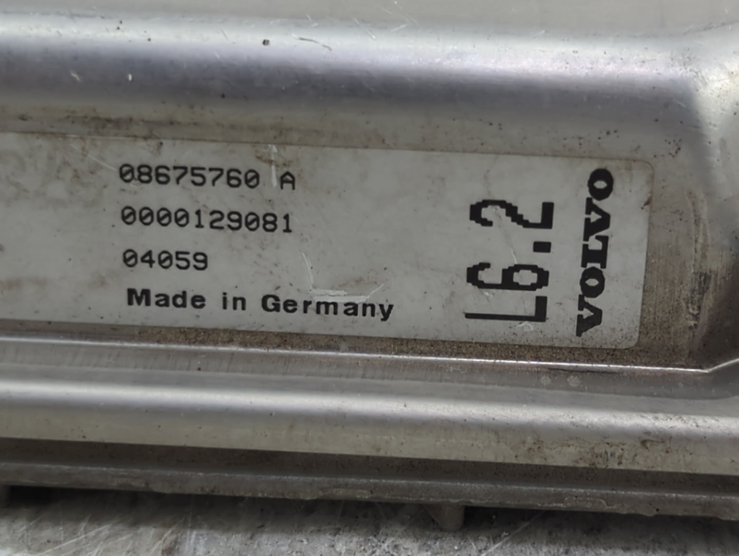 2004 Volvo Volvo 60 Series PCM Engine Control Computer ECU ECM PCU OEM P/N:08675760 A 0261207712 Fits Fits 2002 2003 OEM Use