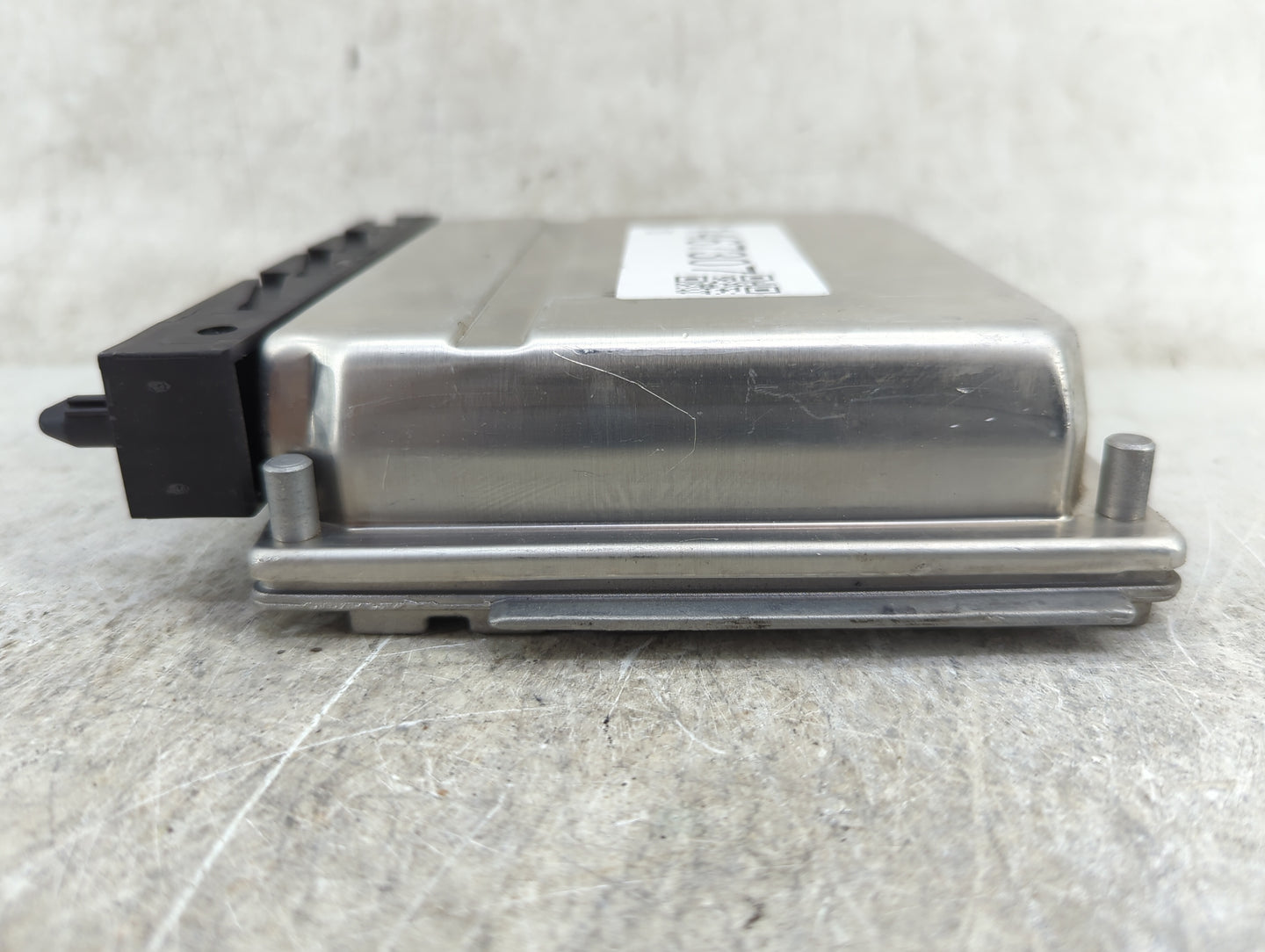 2004 Volvo Volvo 60 Series PCM Engine Control Computer ECU ECM PCU OEM P/N:08675760 A 0261207712 Fits Fits 2002 2003 OEM Use