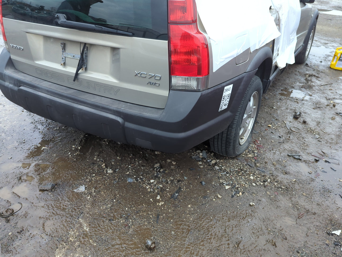 2003-2004 Volvo Xc70 Rear Bumper Assembly Oem - Oemusedautoparts1.com