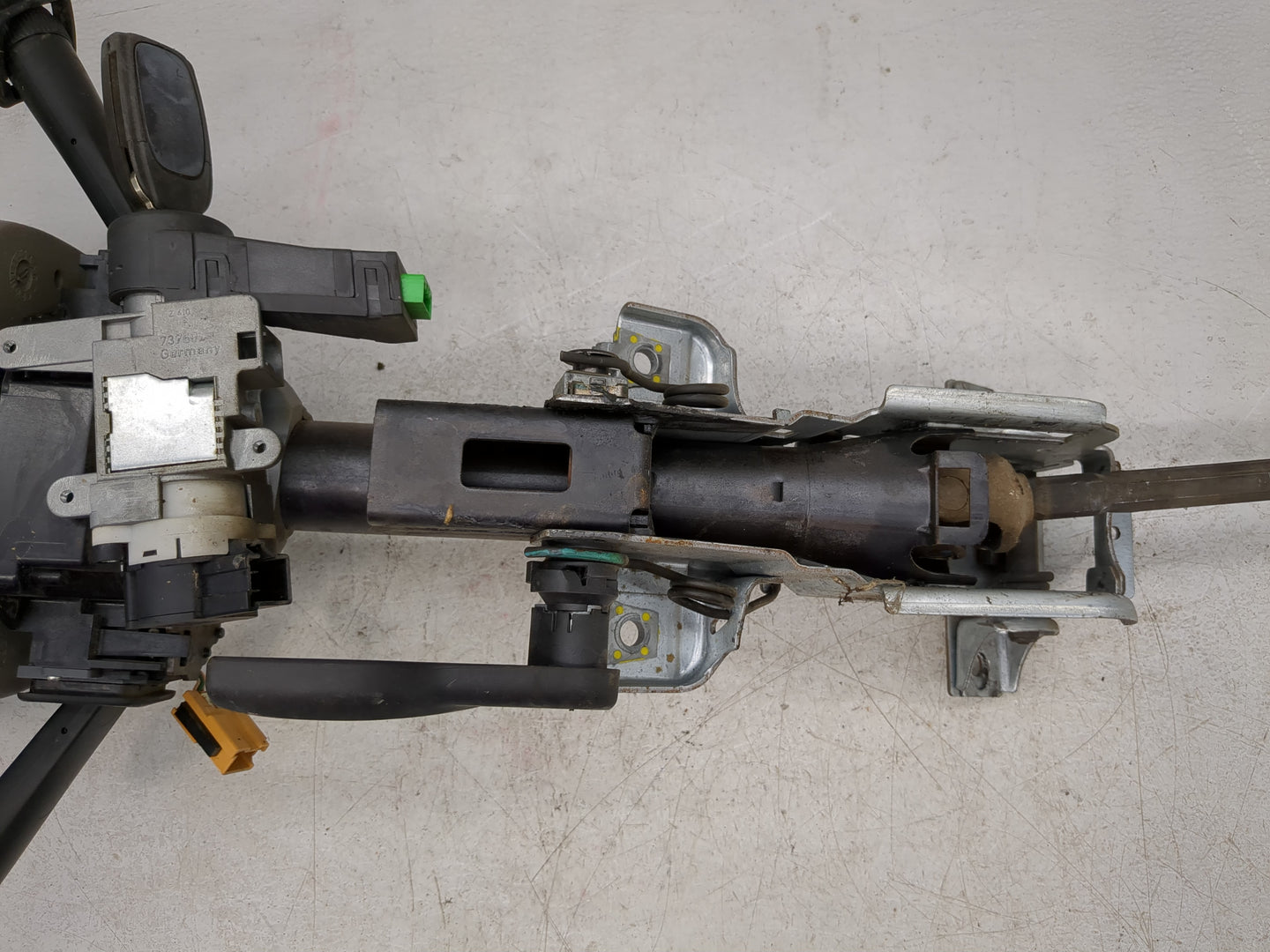 2003-2005 Volvo Xc90 A/t Power Steering Column With Motor - Oemusedautoparts1.com