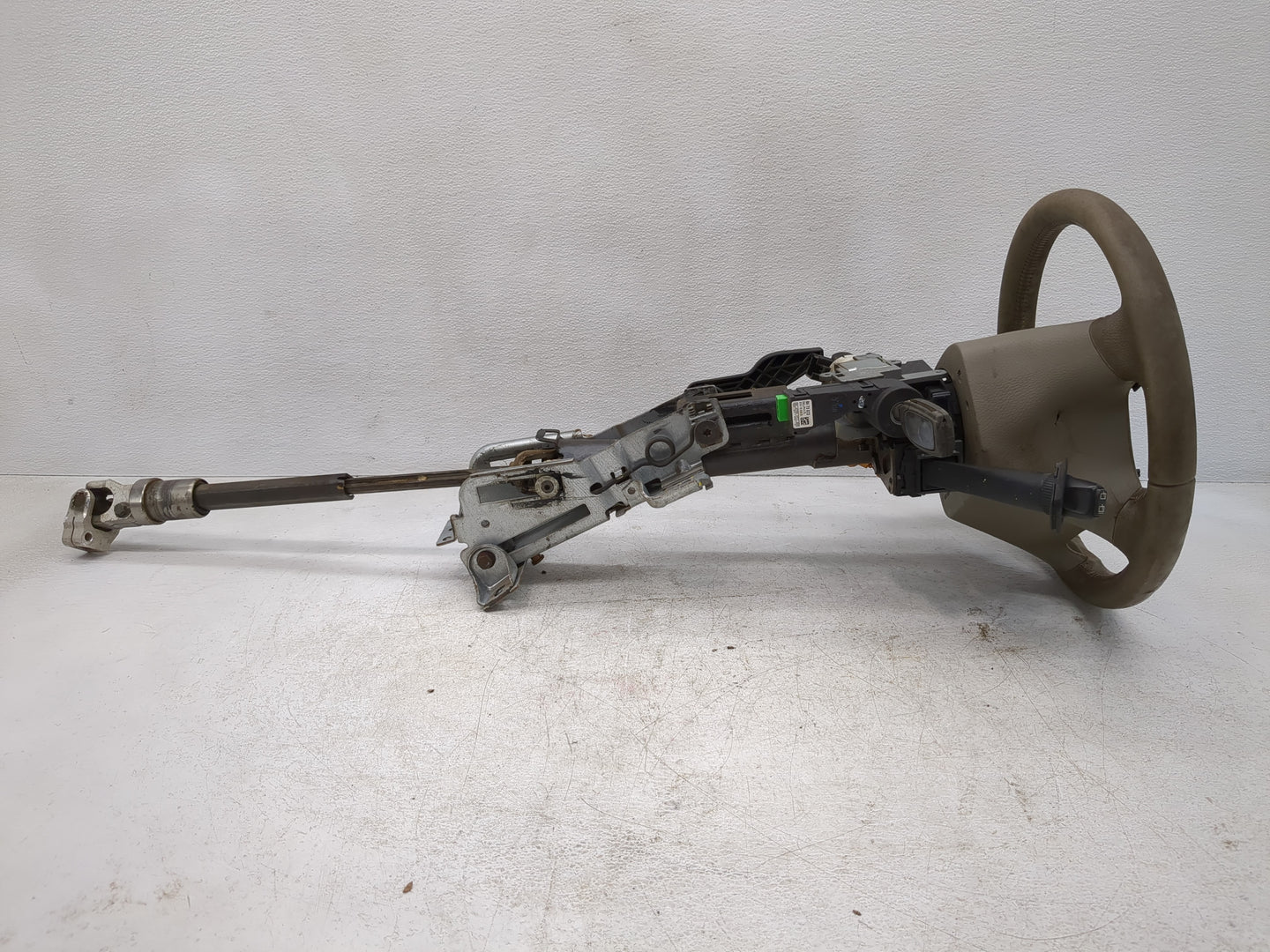 2003-2005 Volvo Xc90 A/t Power Steering Column With Motor - Oemusedautoparts1.com