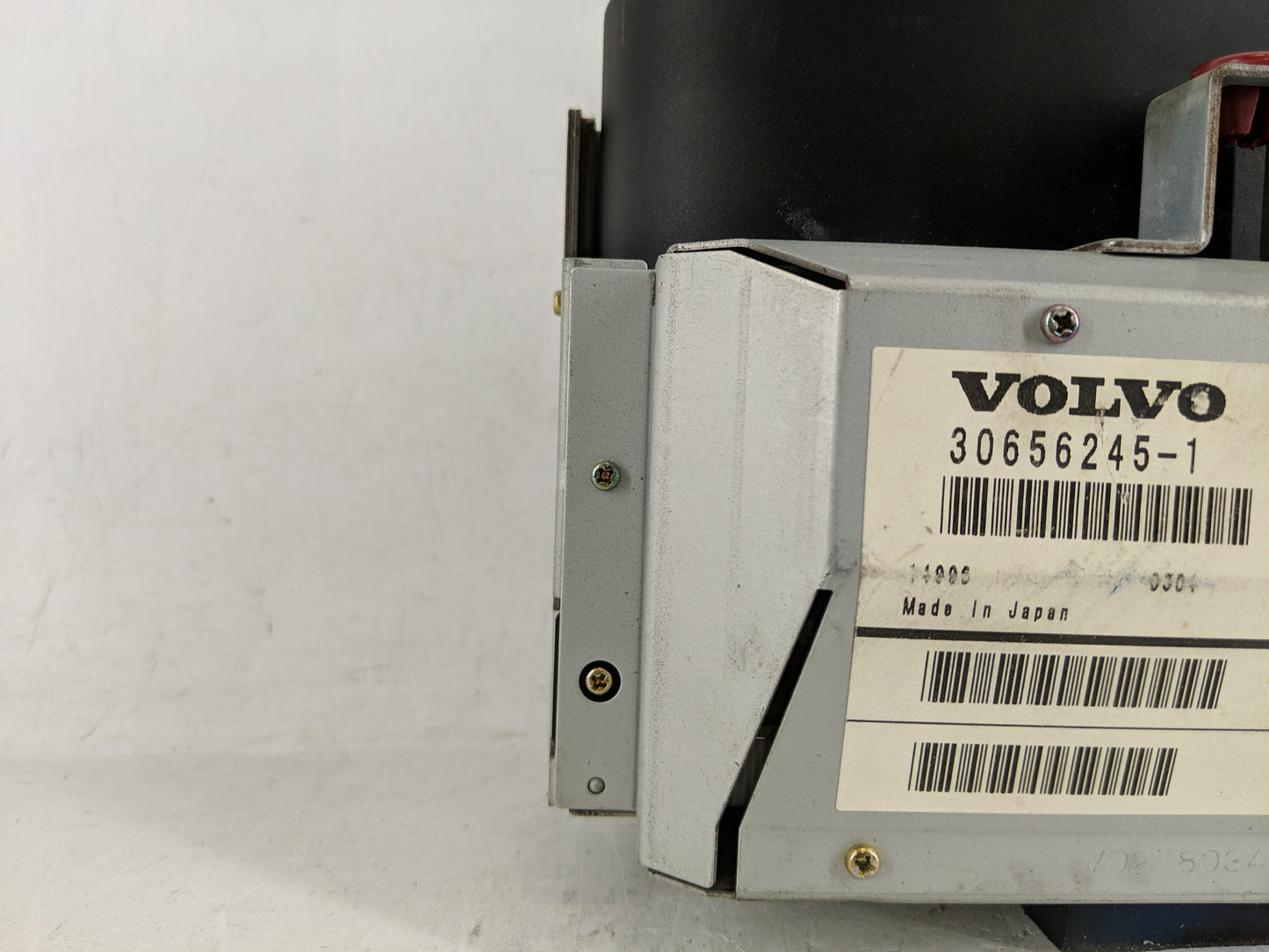 2004 Volvo Xc90 Radio AM FM Cd Player Receiver Replacement P/N:30656245-1 Fits OEM Used Auto Parts - Oemusedautoparts1.com