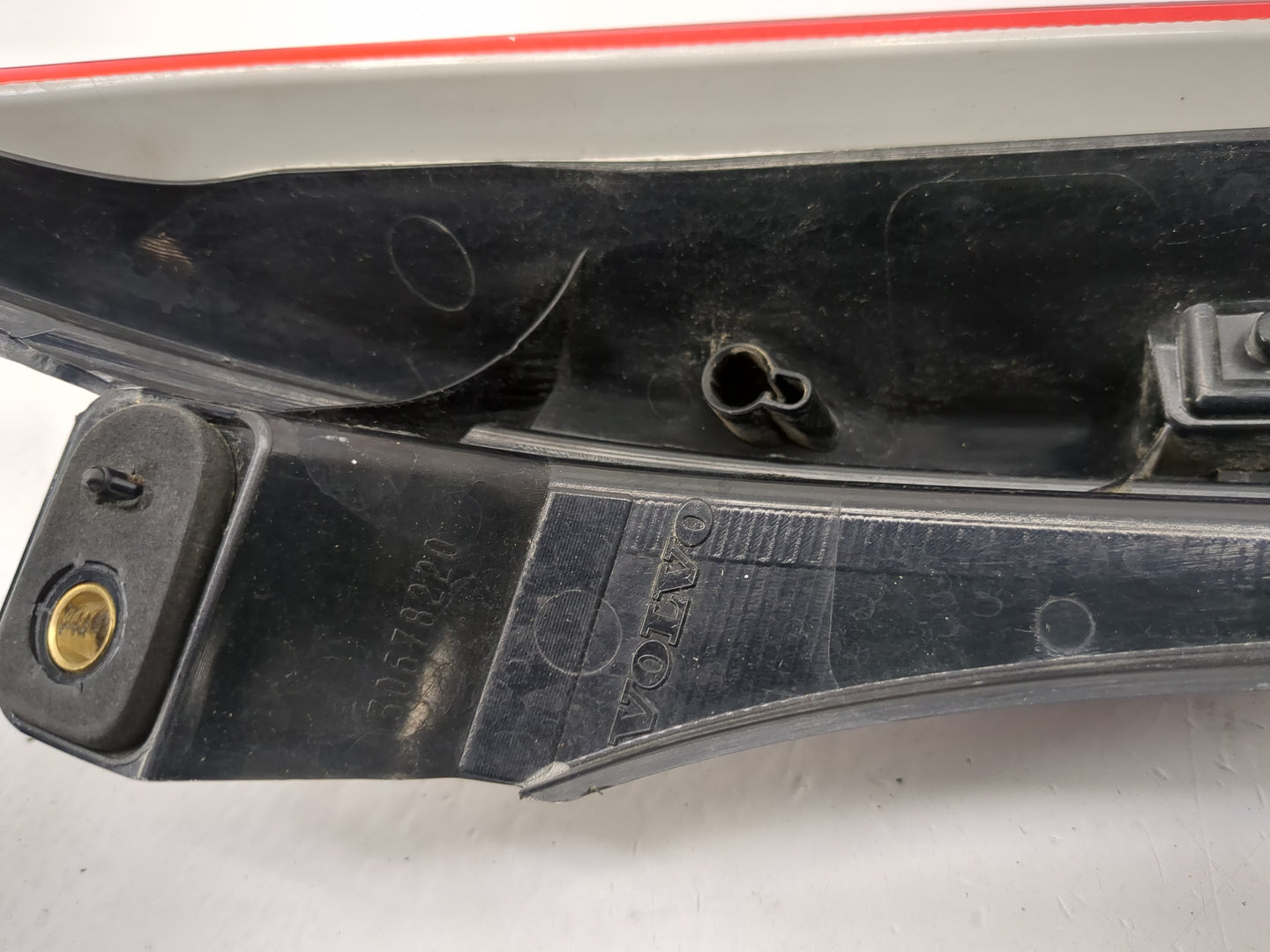 2003-2006 Volvo Xc90 Tail Light Assembly Driver Left OEM Fits Fits 2003 2004 2005 2006 OEM Used Auto Parts - Oemusedautopart