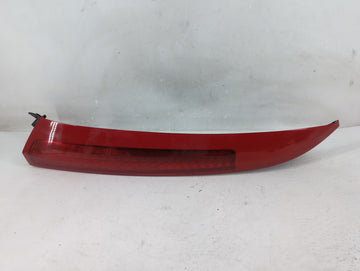 2003-2006 Volvo Xc90 Tail Light Assembly Driver Left OEM P/N:30678220 Fits Fits 2003 2004 2005 2006 OEM Used Auto Parts - Oe