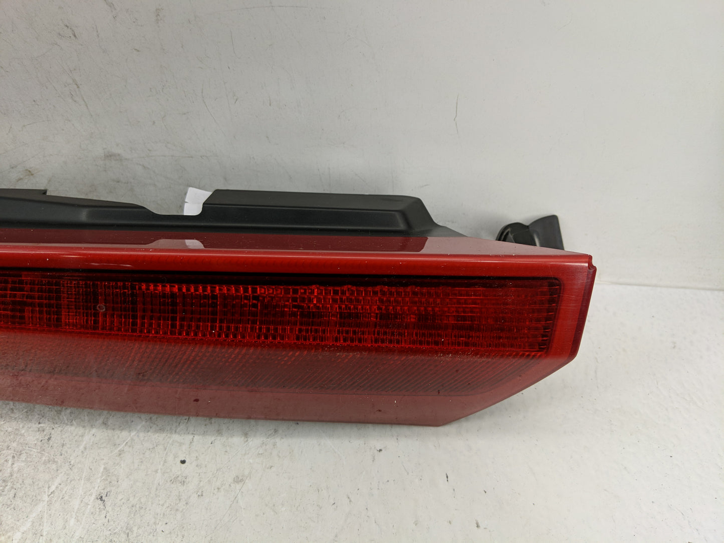 2003-2006 Volvo Xc90 Tail Light Assembly Driver Left OEM P/N:30678220 Fits Fits 2003 2004 2005 2006 OEM Used Auto Parts - Oe