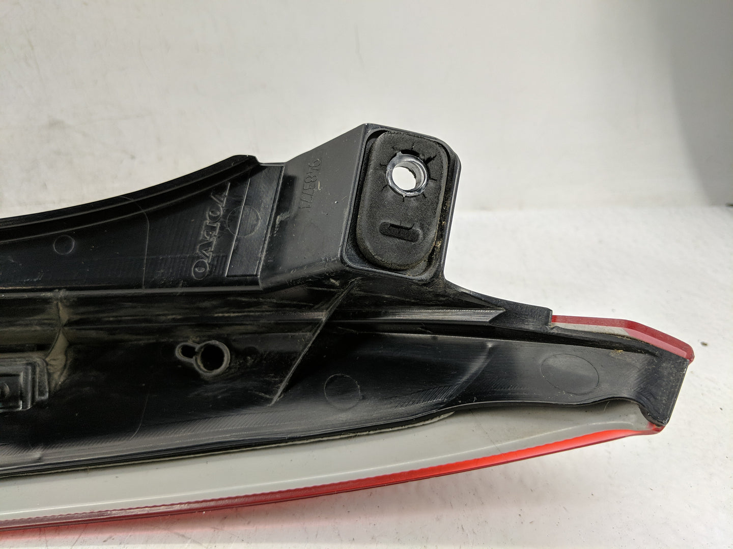 2003-2006 Volvo Xc90 Tail Light Assembly Driver Left OEM P/N:30678220 Fits Fits 2003 2004 2005 2006 OEM Used Auto Parts - Oe