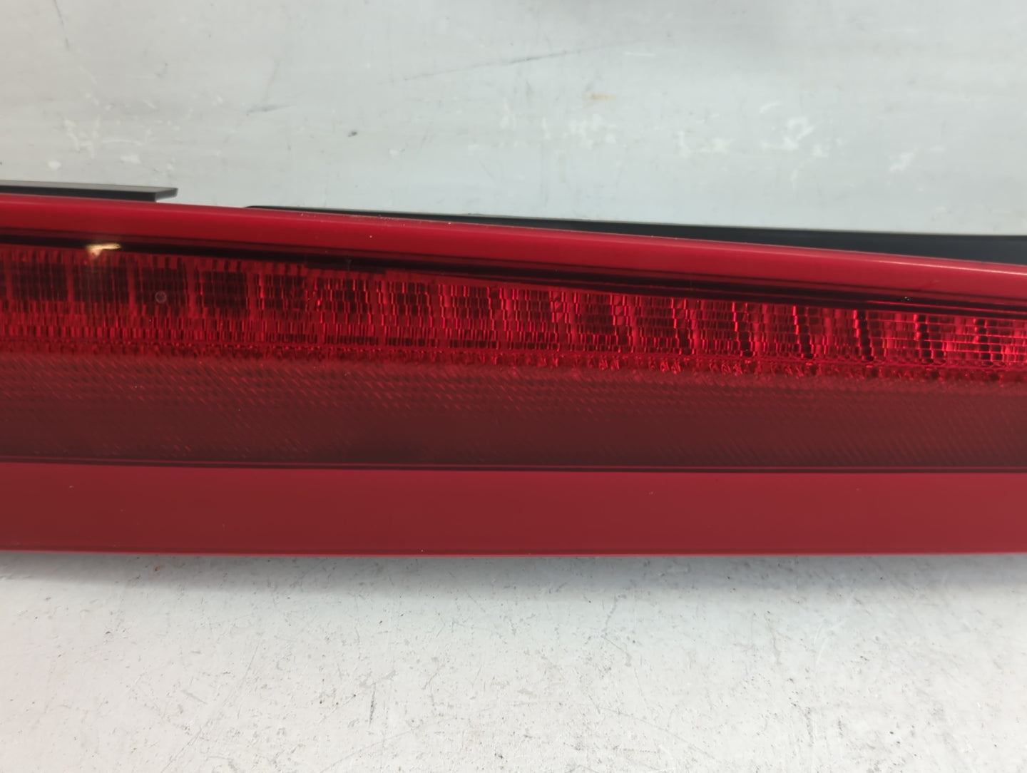 2003-2006 Volvo Xc90 Tail Light Assembly Passenger Right OEM P/N:9483772 Fits Fits 2003 2004 2005 2006 OEM Used Auto Parts -