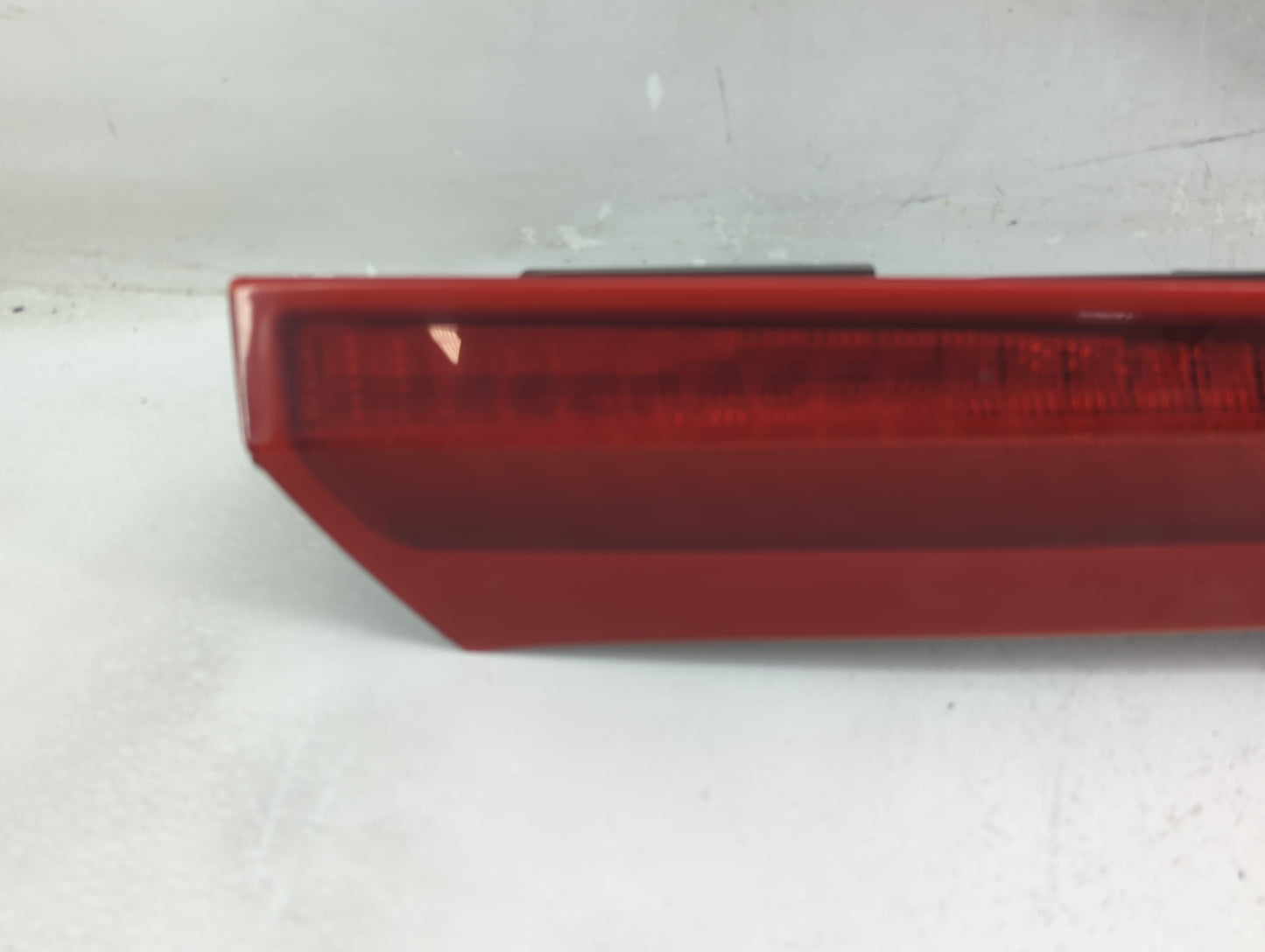 2003-2006 Volvo Xc90 Tail Light Assembly Passenger Right OEM P/N:157618 Fits Fits 2003 2004 2005 2006 OEM Used Auto Parts - 