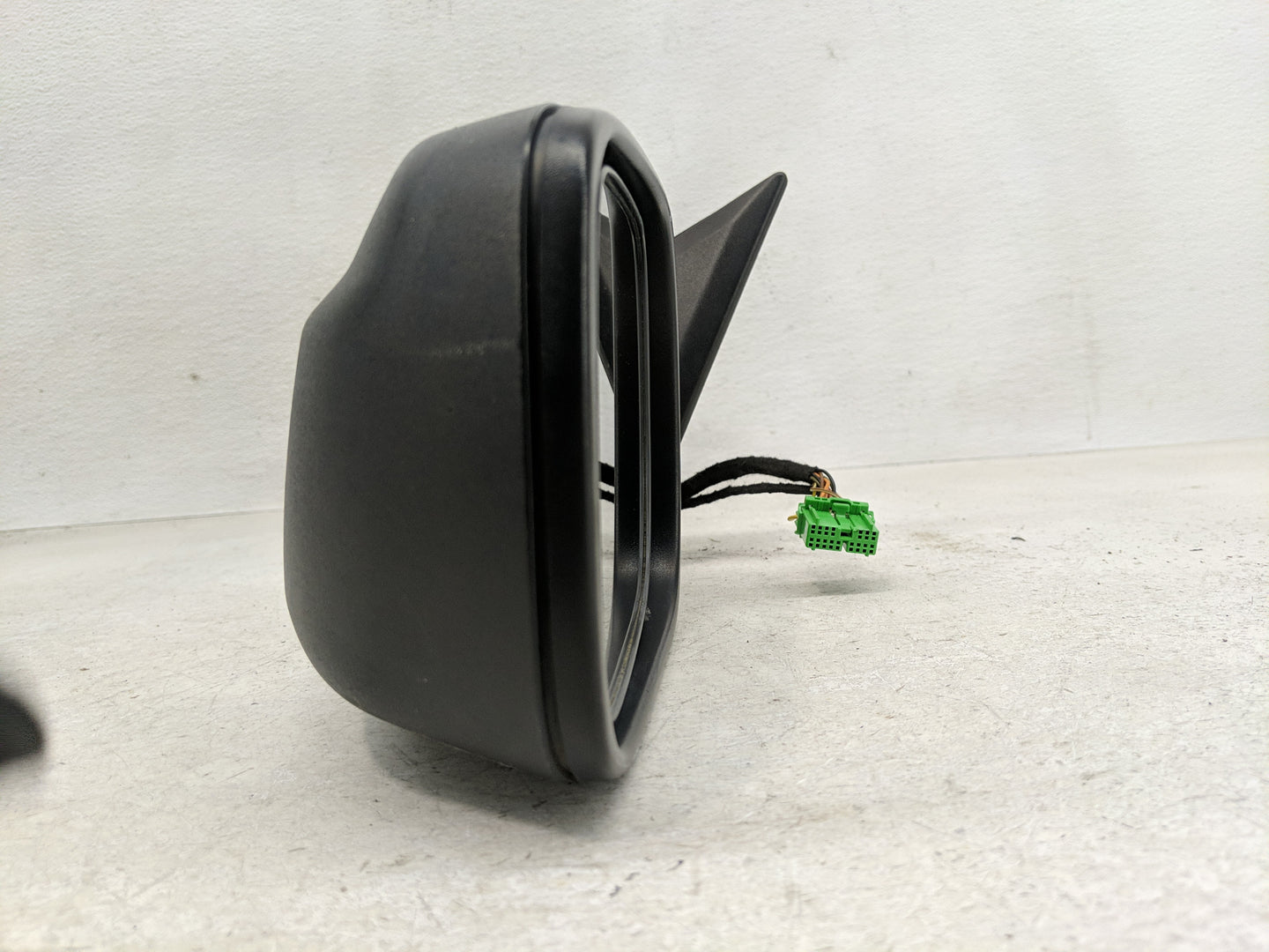 2003-2006 Volvo Xc90 Side Mirror Replacement Driver Left View Door Mirror P/N:E11015799 Fits Fits 2003 2004 2005 2006 OEM Us