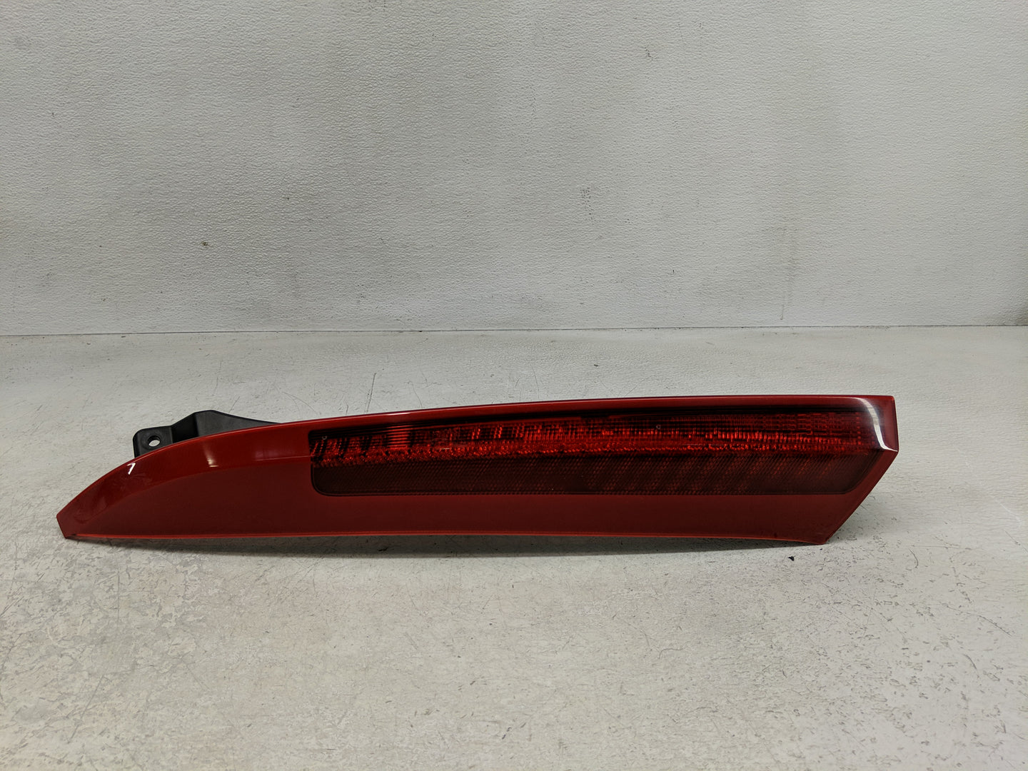 2003-2006 Volvo Xc90 Tail Light Assembly Driver Left OEM P/N:157617 Fits Fits 2003 2004 2005 2006 OEM Used Auto Parts - Oemu