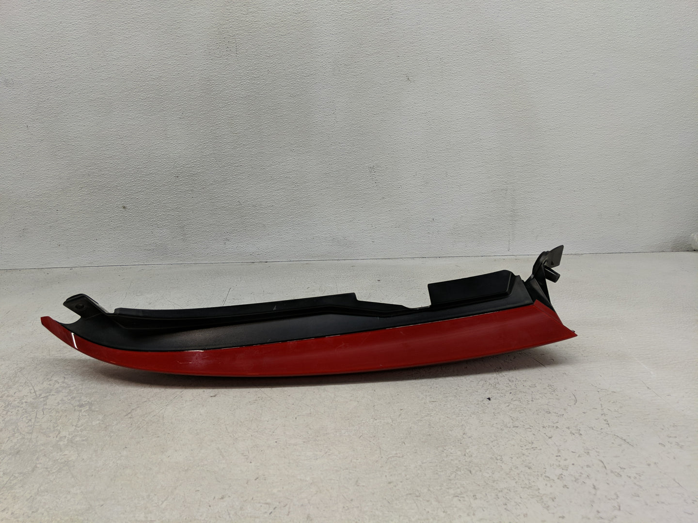 2003-2006 Volvo Xc90 Tail Light Assembly Driver Left OEM P/N:157617 Fits Fits 2003 2004 2005 2006 OEM Used Auto Parts - Oemu