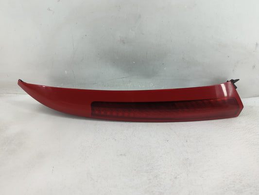 2003-2006 Volvo Xc90 Tail Light Assembly Passenger Right OEM P/N:157618 Fits Fits 2003 2004 2005 2006 OEM Used Auto Parts - 