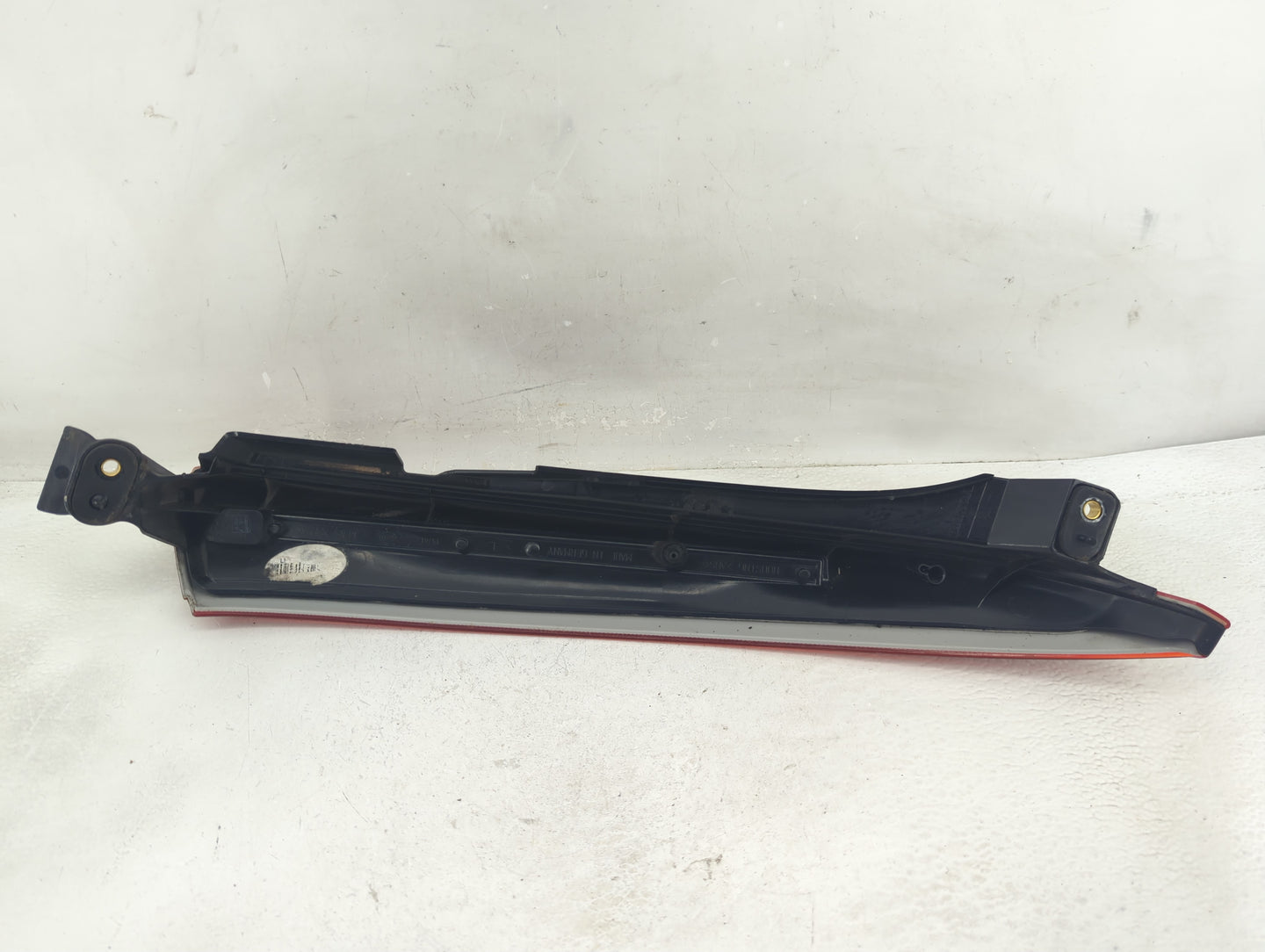2003-2006 Volvo Xc90 Tail Light Assembly Driver Left OEM P/N:157617 Fits Fits 2003 2004 2005 2006 OEM Used Auto Parts - Oemu