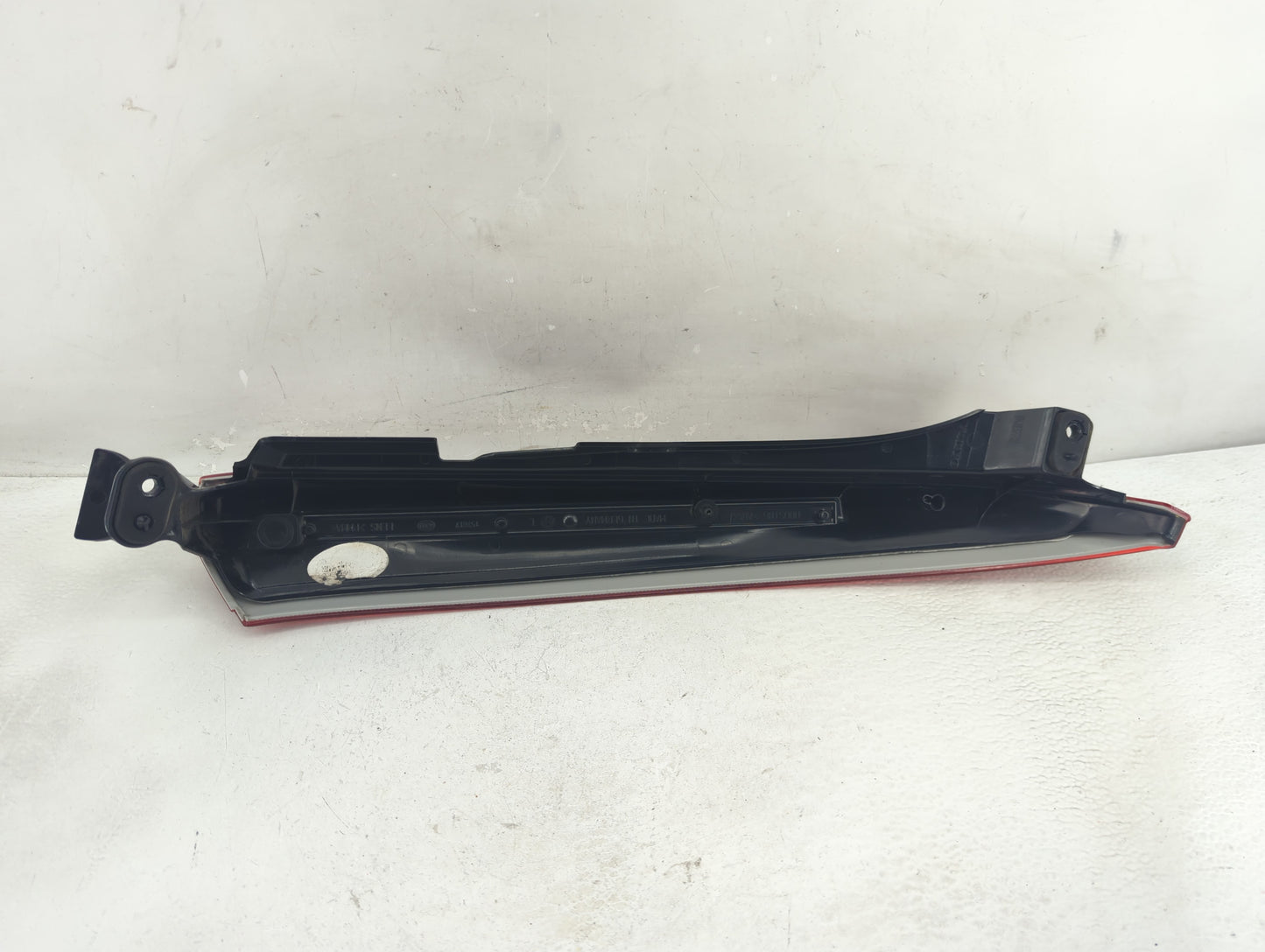 2003-2006 Volvo Xc90 Tail Light Assembly Driver Left OEM P/N:157617 Fits Fits 2003 2004 2005 2006 OEM Used Auto Parts - Oemu