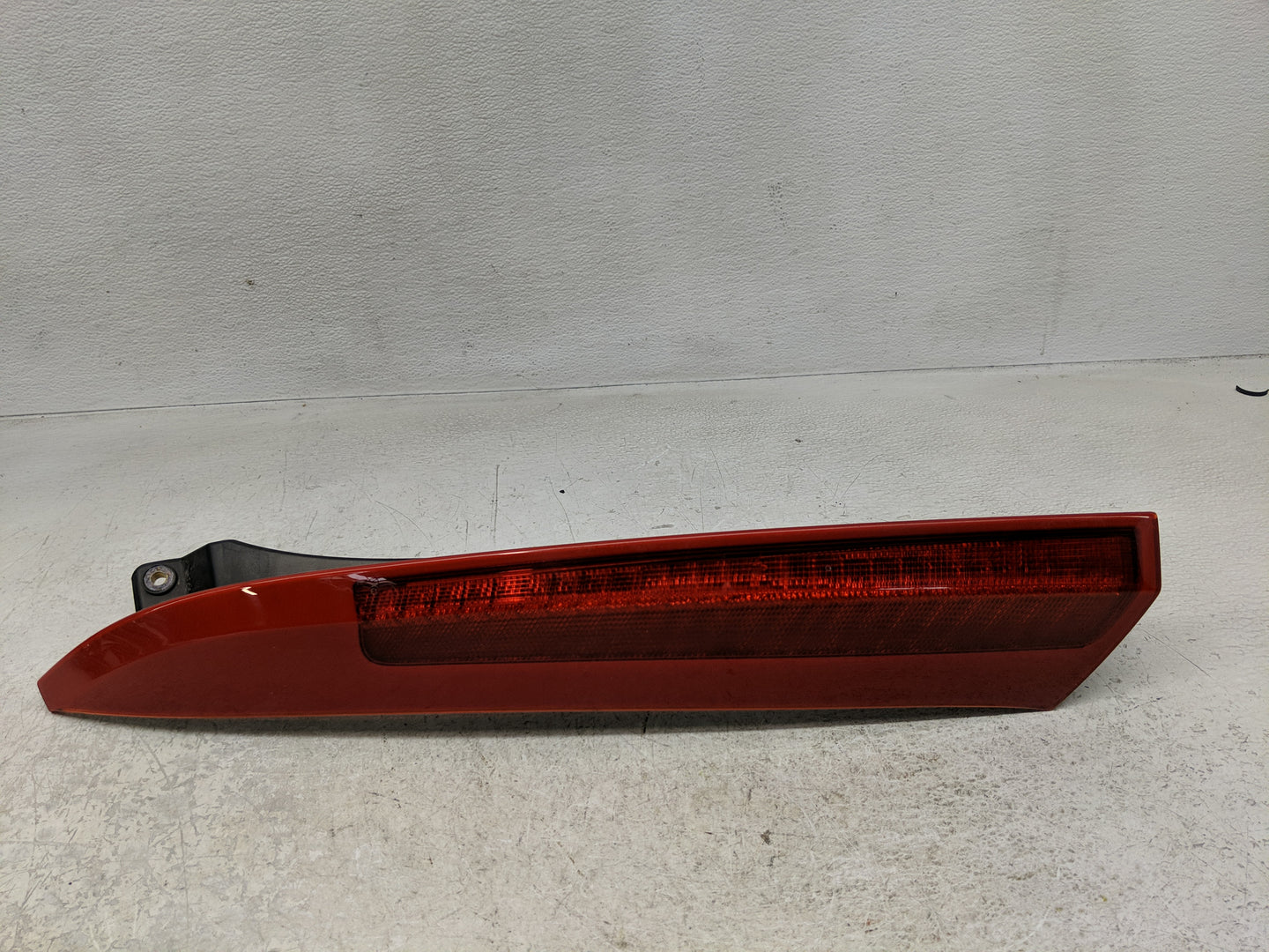 2003-2006 Volvo Xc90 Tail Light Assembly Driver Left OEM P/N:30678220 Fits Fits 2003 2004 2005 2006 OEM Used Auto Parts - Oe