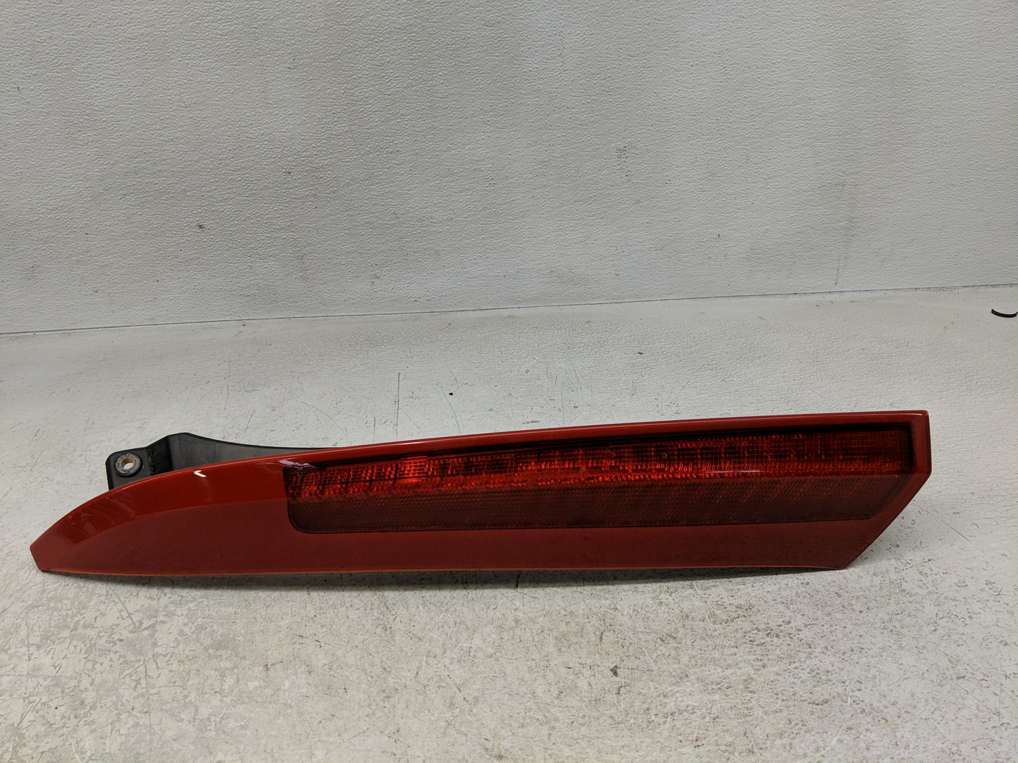 2003-2006 Volvo Xc90 Tail Light Assembly Driver Left OEM P/N:30678220 Fits Fits 2003 2004 2005 2006 OEM Used Auto Parts - Oe