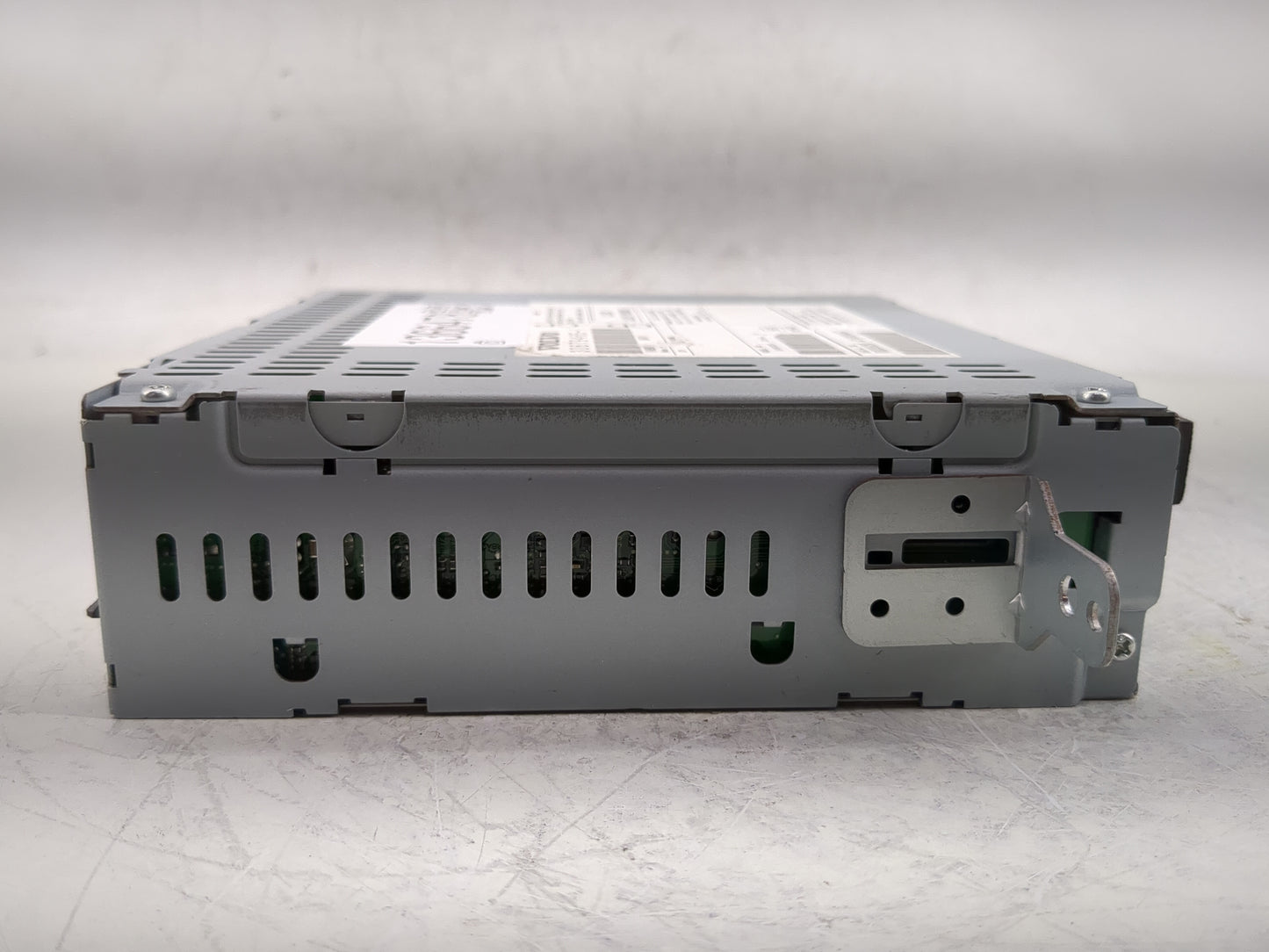 2003-2006 Volvo Xc90 Radio AM FM Cd Player Receiver Replacement P/N:30679465-1 Fits Fits 2003 2004 2005 2006 OEM Used Auto P