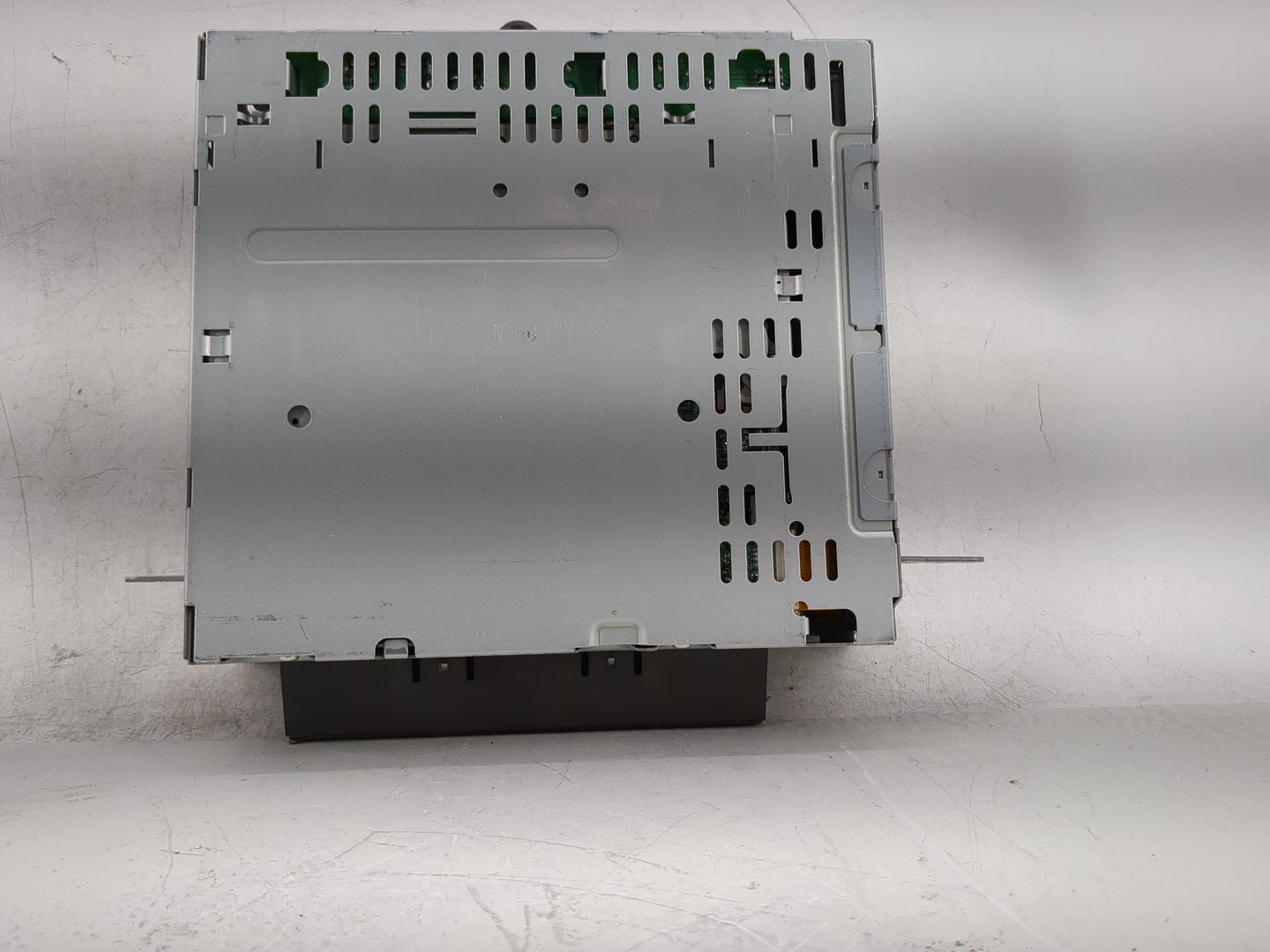 2003-2006 Volvo Xc90 Radio AM FM Cd Player Receiver Replacement P/N:30679465-1 Fits Fits 2003 2004 2005 2006 OEM Used Auto P