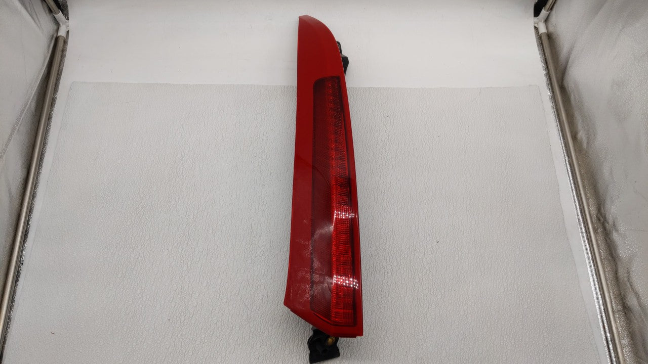 2003-2006 Volvo Xc90 Tail Light Assembly Driver Left OEM P/N:30678220 Fits Fits 2003 2004 2005 2006 OEM Used Auto Parts - Oe