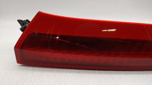 2003-2006 Volvo Xc90 Tail Light Assembly Driver Left OEM P/N:30678220 Fits Fits 2003 2004 2005 2006 OEM Used Auto Parts