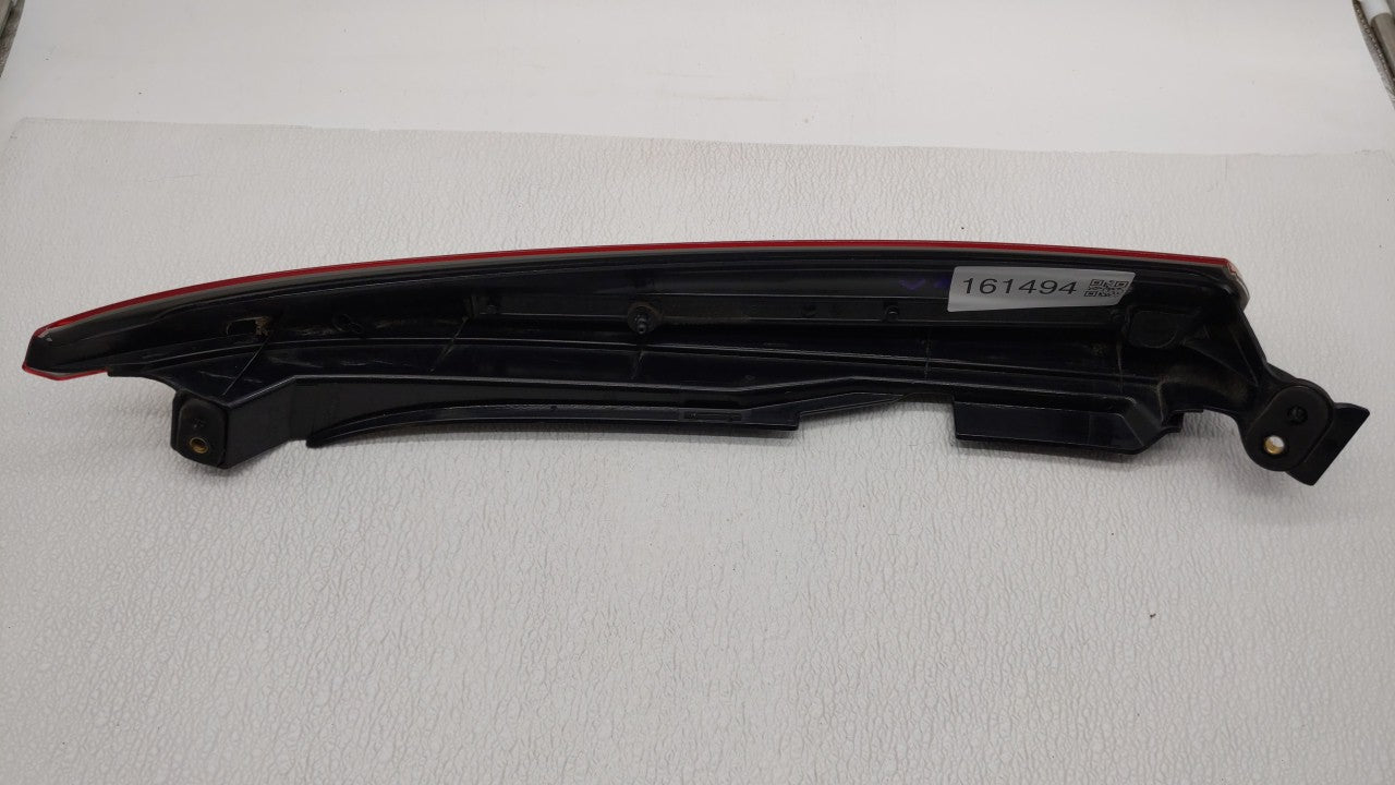 2003-2006 Volvo Xc90 Tail Light Assembly Driver Left OEM P/N:30678220 Fits Fits 2003 2004 2005 2006 OEM Used Auto Parts - Oe