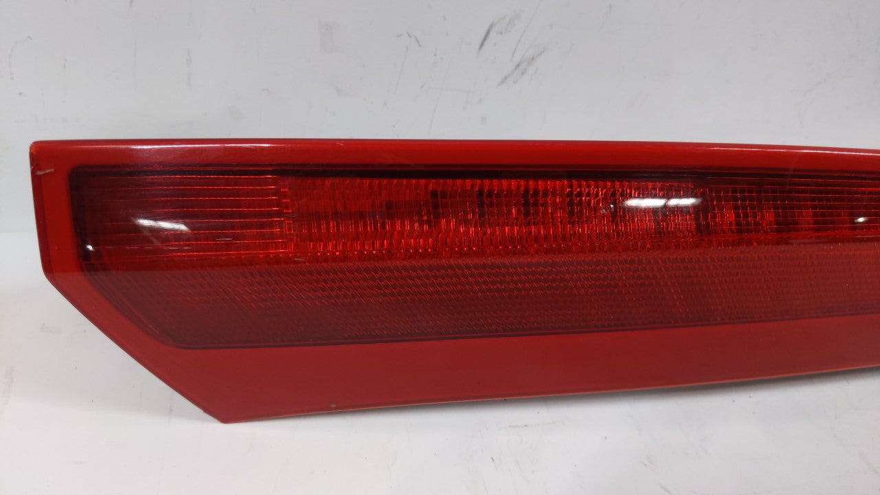 2003-2006 Volvo Xc90 Tail Light Assembly Passenger Right OEM P/N:9483772 30678221 Fits Fits 2003 2004 2005 2006 OEM Used Aut
