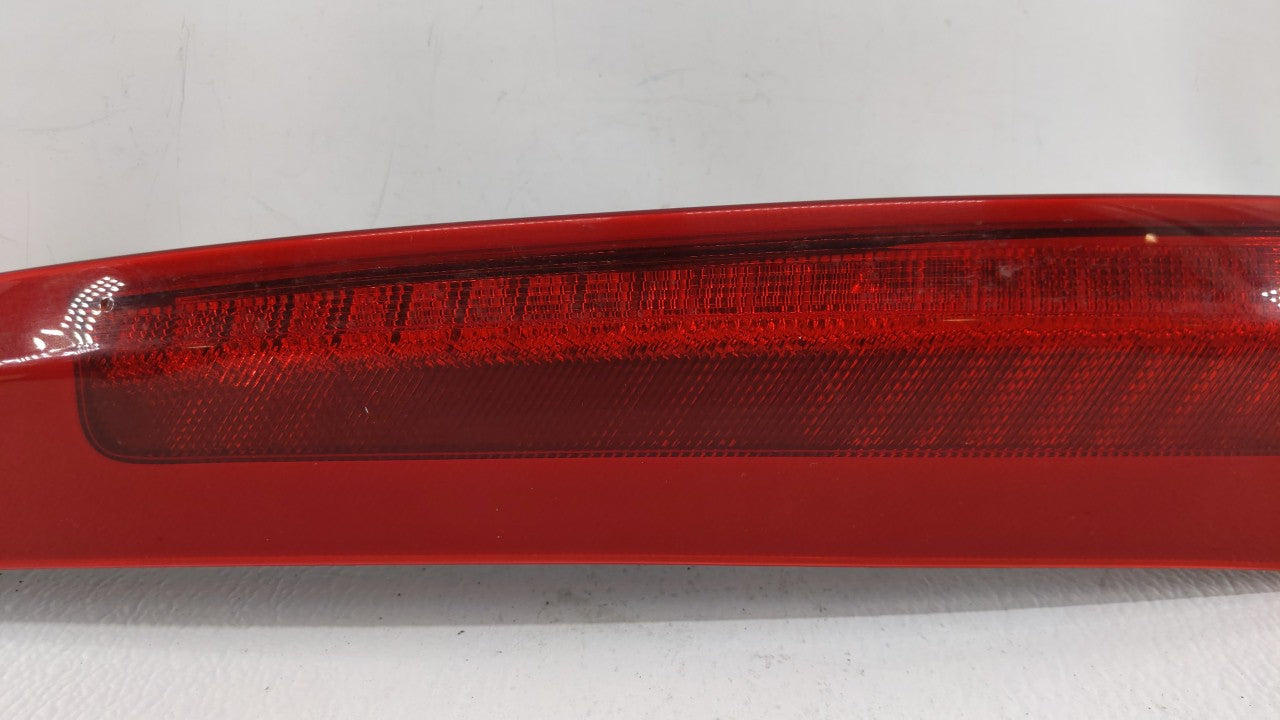 2003-2006 Volvo Xc90 Tail Light Assembly Driver Left OEM P/N:9483771 30678220 Fits Fits 2003 2004 2005 2006 OEM Used Auto Pa
