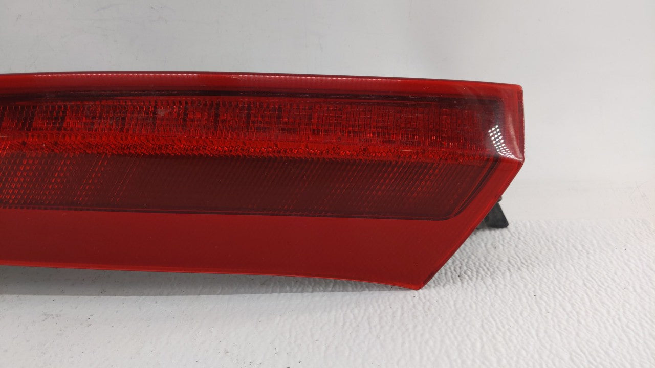 2003-2006 Volvo Xc90 Tail Light Assembly Driver Left OEM P/N:9483771 30678220 Fits Fits 2003 2004 2005 2006 OEM Used Auto Pa