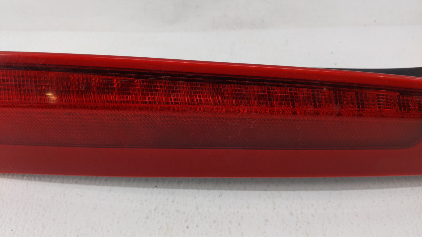 2003-2006 Volvo Xc90 Tail Light Assembly Passenger Right OEM P/N:9483772 30678221 Fits Fits 2003 2004 2005 2006 OEM Used Aut