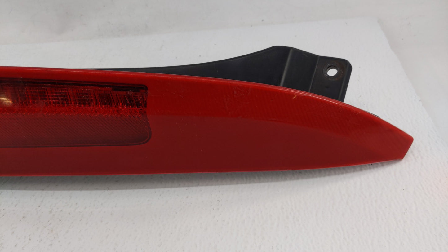 2003-2006 Volvo Xc90 Tail Light Assembly Passenger Right OEM P/N:9483772 30678221 Fits Fits 2003 2004 2005 2006 OEM Used Aut