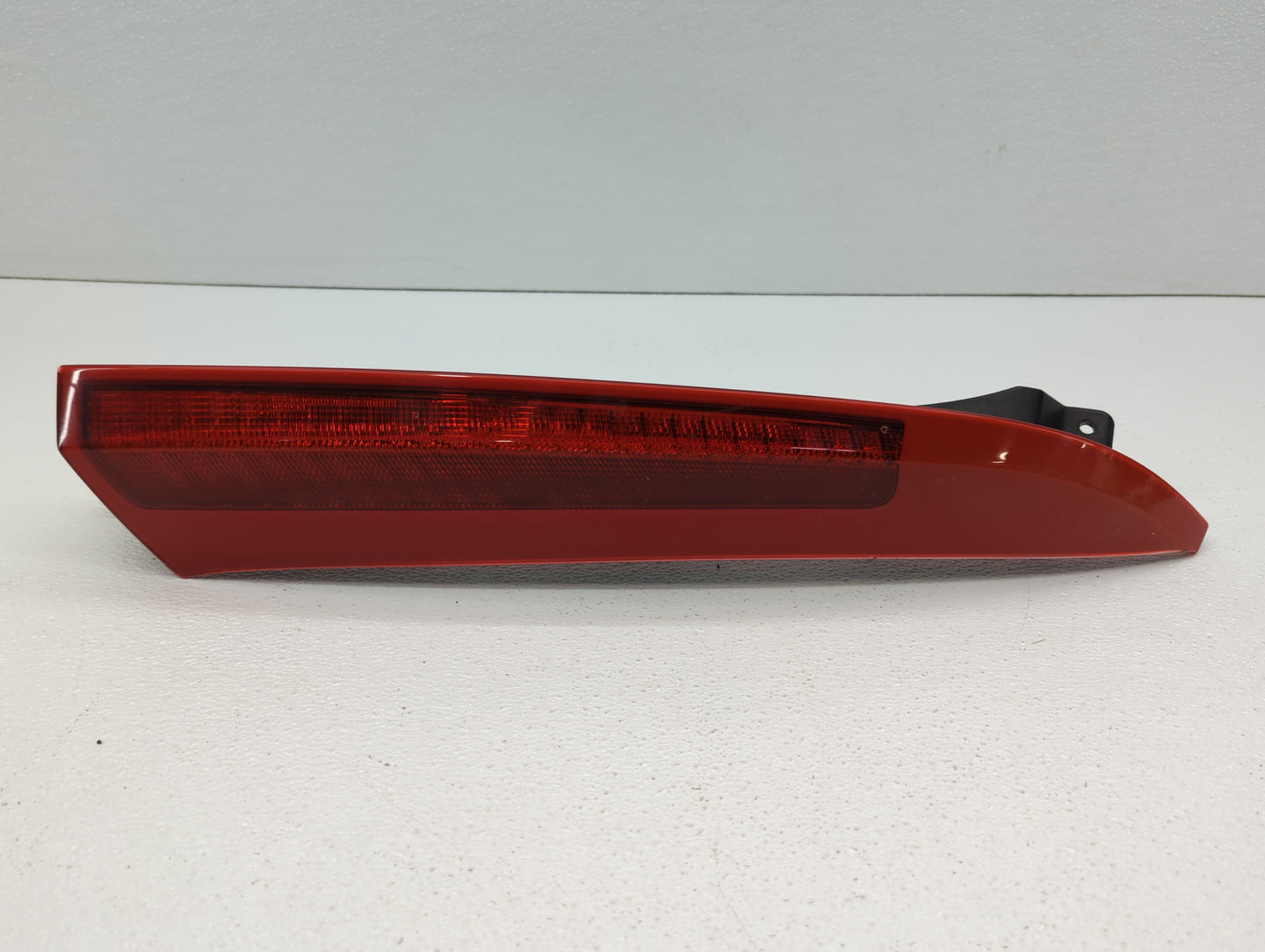 2003-2006 Volvo Xc90 Tail Light Assembly Passenger Right OEM P/N:9483772 30678221 Fits Fits 2003 2004 2005 2006 OEM Used Aut