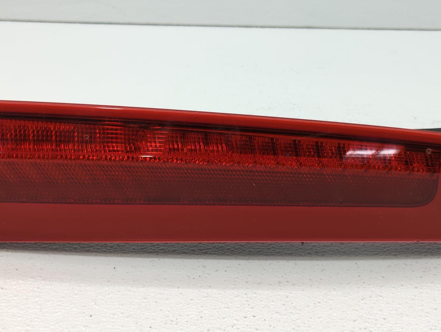 2003-2006 Volvo Xc90 Tail Light Assembly Passenger Right OEM P/N:9483772 30678221 Fits Fits 2003 2004 2005 2006 OEM Used Aut