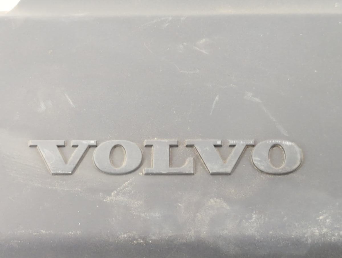 2004 Volvo Xc90 Engine Cover 431089 - Oemusedautoparts1.com