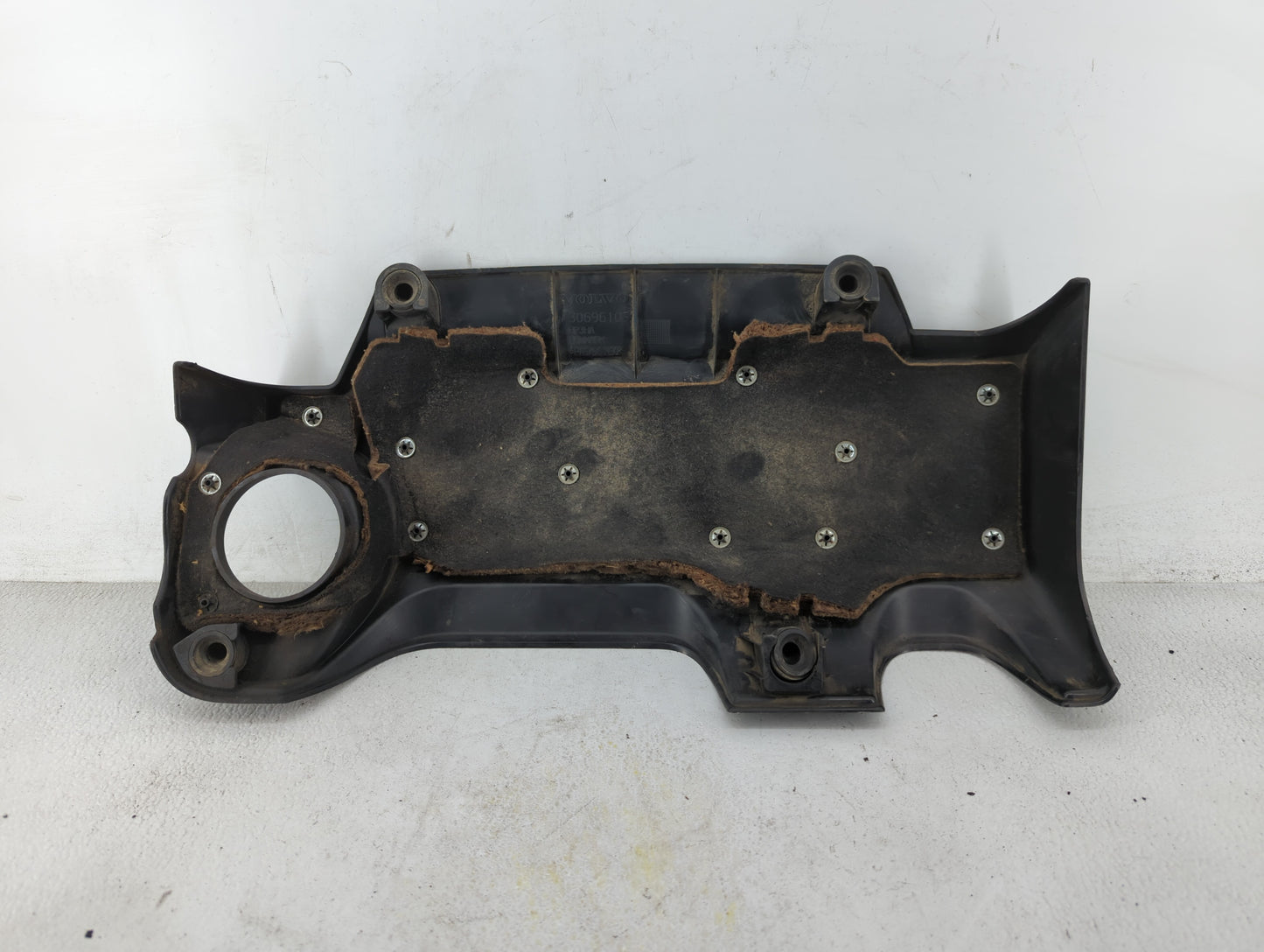 2004 Volvo Xc90 Engine Cover - Oemusedautoparts1.com