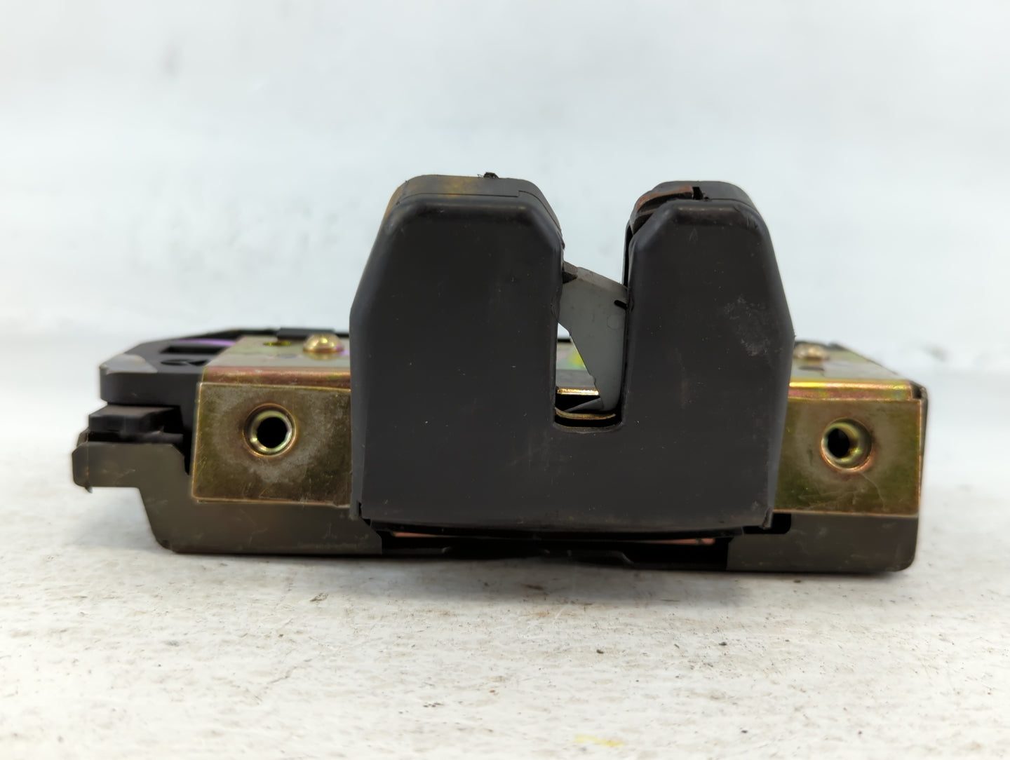 2004 Volvo Xc90 Door Latch - Oemusedautoparts1.com