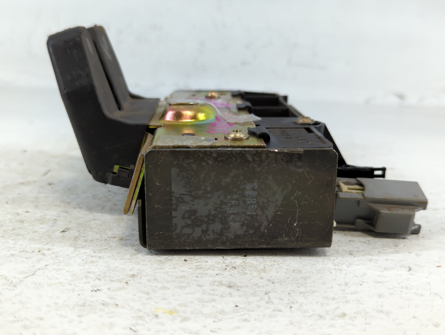 2004 Volvo Xc90 Door Latch - Oemusedautoparts1.com