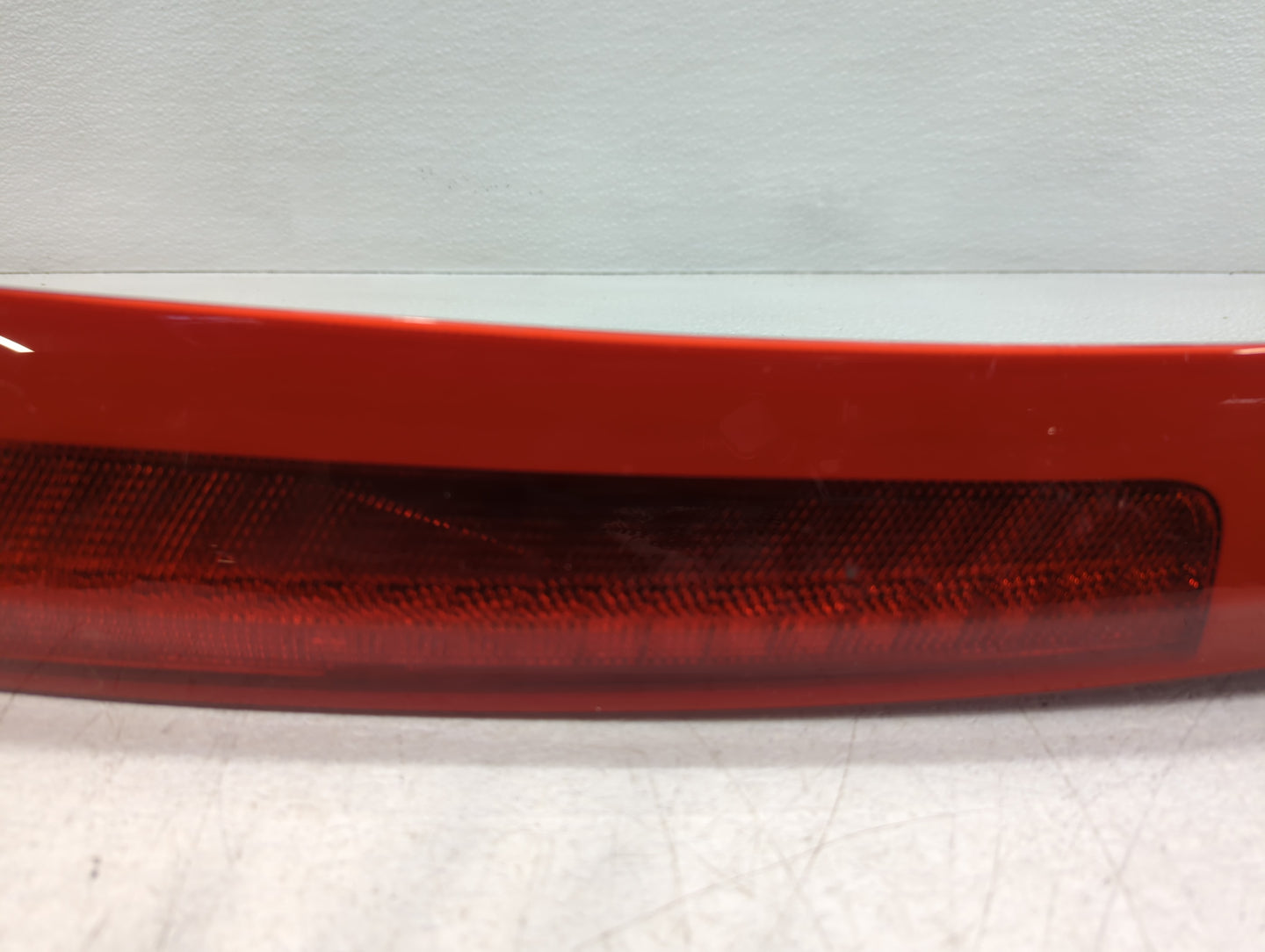 2003-2006 Volvo Xc90 Driver Left Side Deck Lid Mounted Tail Light - Oemusedautoparts1.com