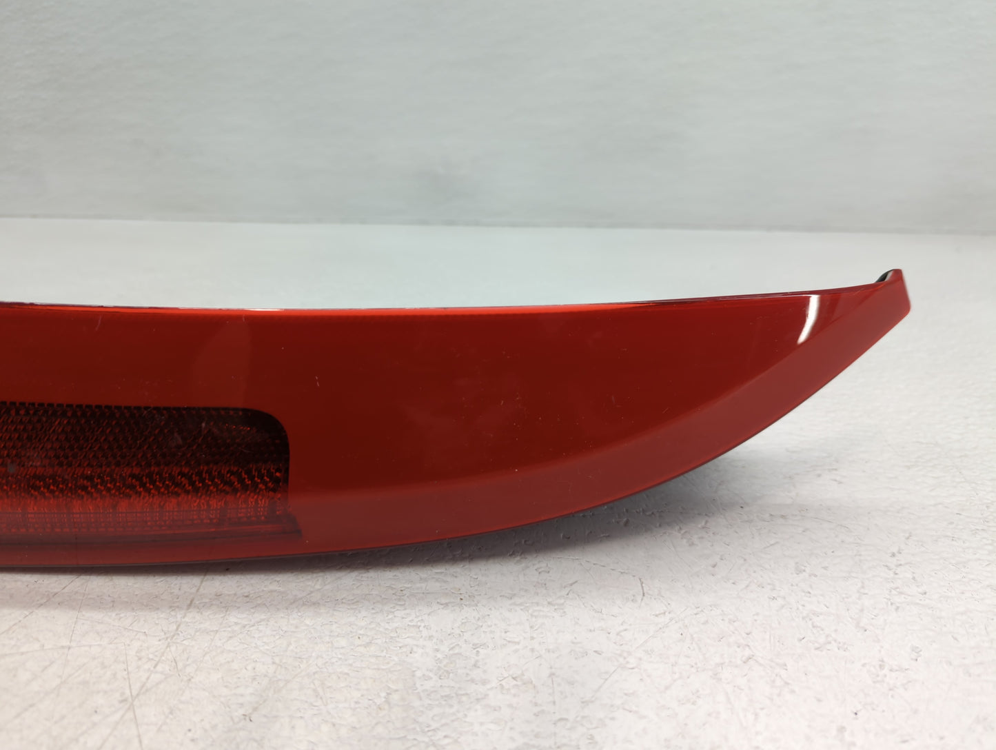 2003-2006 Volvo Xc90 Driver Left Side Deck Lid Mounted Tail Light - Oemusedautoparts1.com
