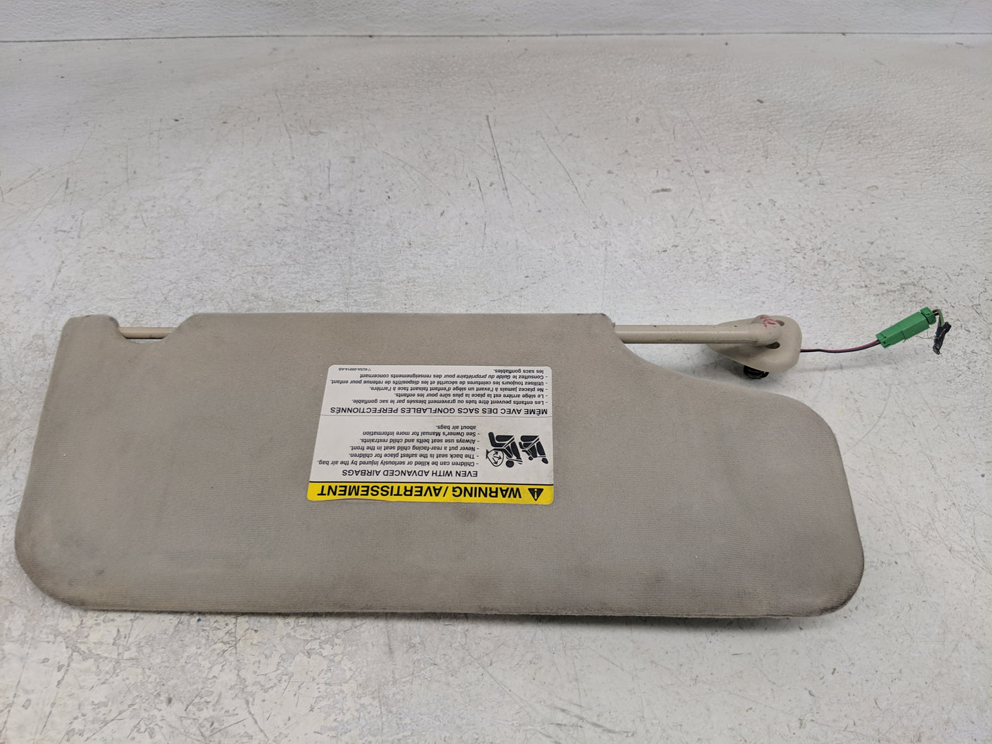 2004-2006 Acura Mdx Sun Visor Shade Replacement Driver Left Mirror Fits Fits 2004 2005 2006 OEM Used Auto Parts - Oemusedaut
