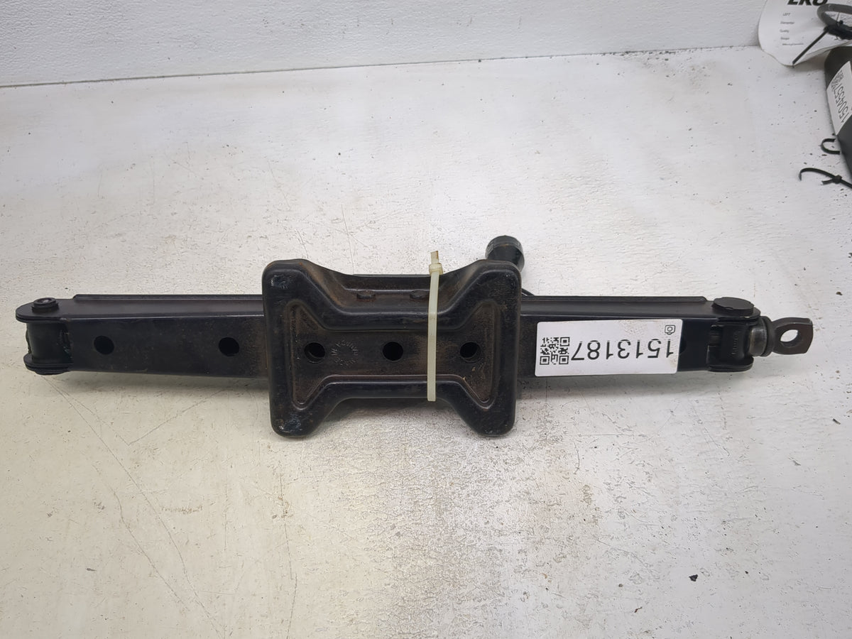 2005 Acura Mdx Spare Scissor Car Jack - Oemusedautoparts1.com