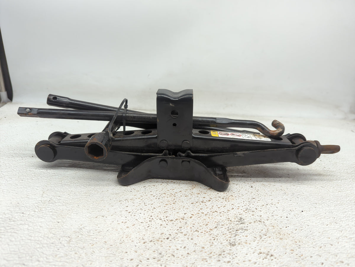 Acura Mdx Spare Scissor Car Jack 934021 - Oemusedautoparts1.com